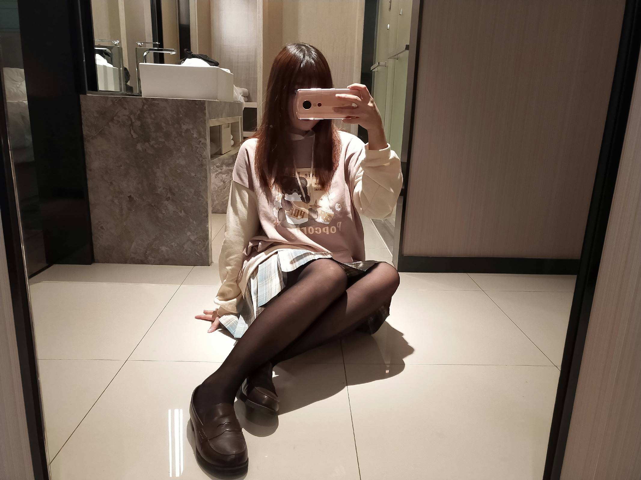 图片[26]-自闭颜球球(无颜小天使wy) – 今天的颜颜也不想加班[34P] – 速更版-美库