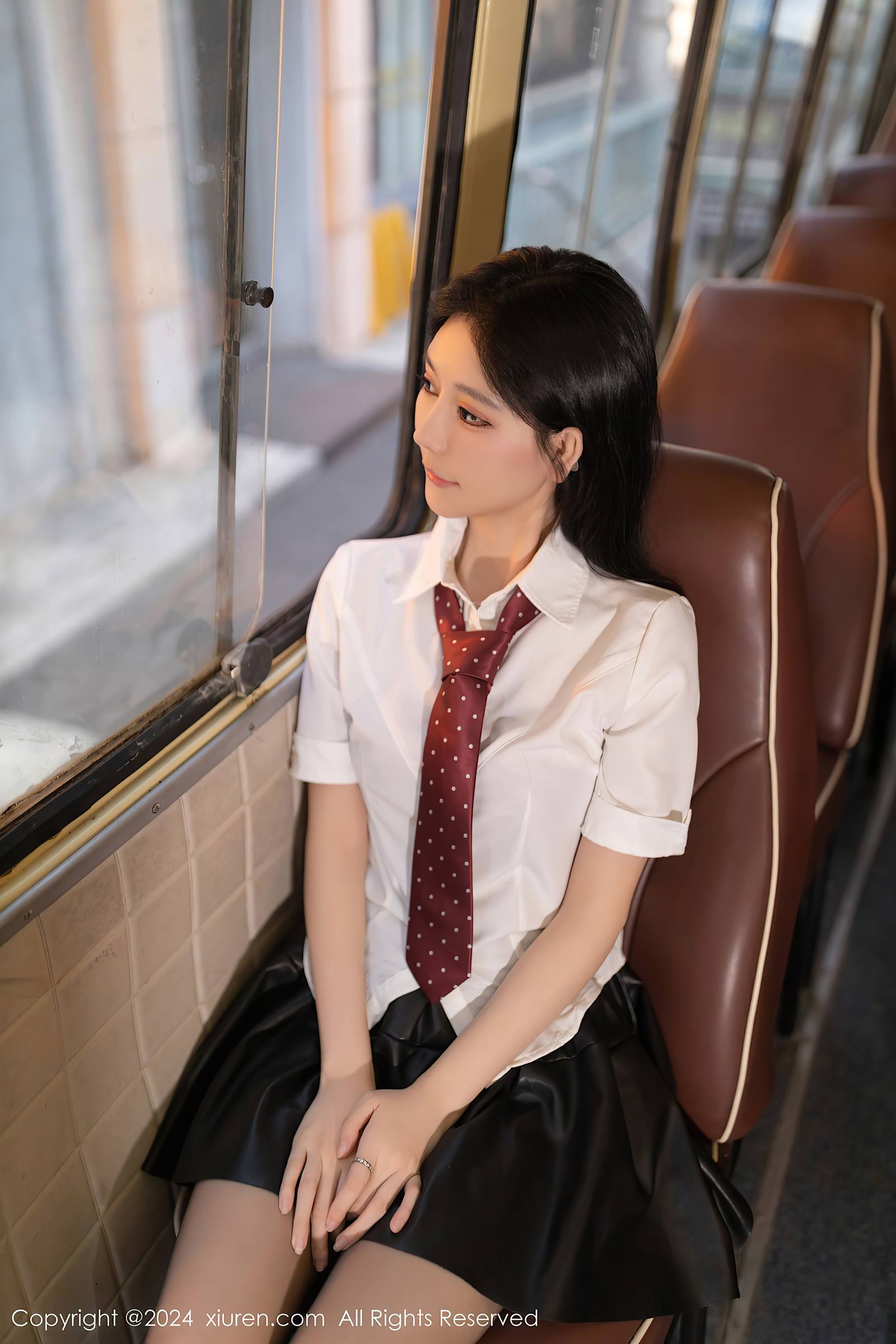 图片[23]-[Xiuren秀人网]2024.01.12 NO.7957 幼幼 黑色皮裙[26+1P] – 速更版-美库