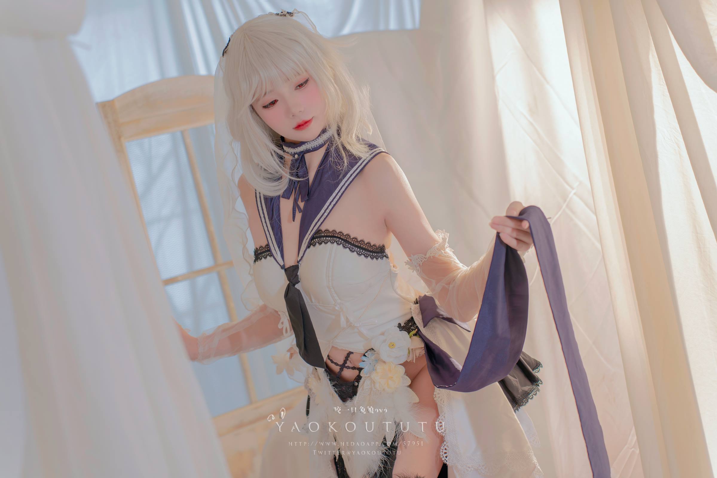 图片[11]-网紅博主@咬一口兔娘(黏黏团子兔) 九月T3专属特典『梳妆的大小姐-可畏』[31P] – 速更版-美库