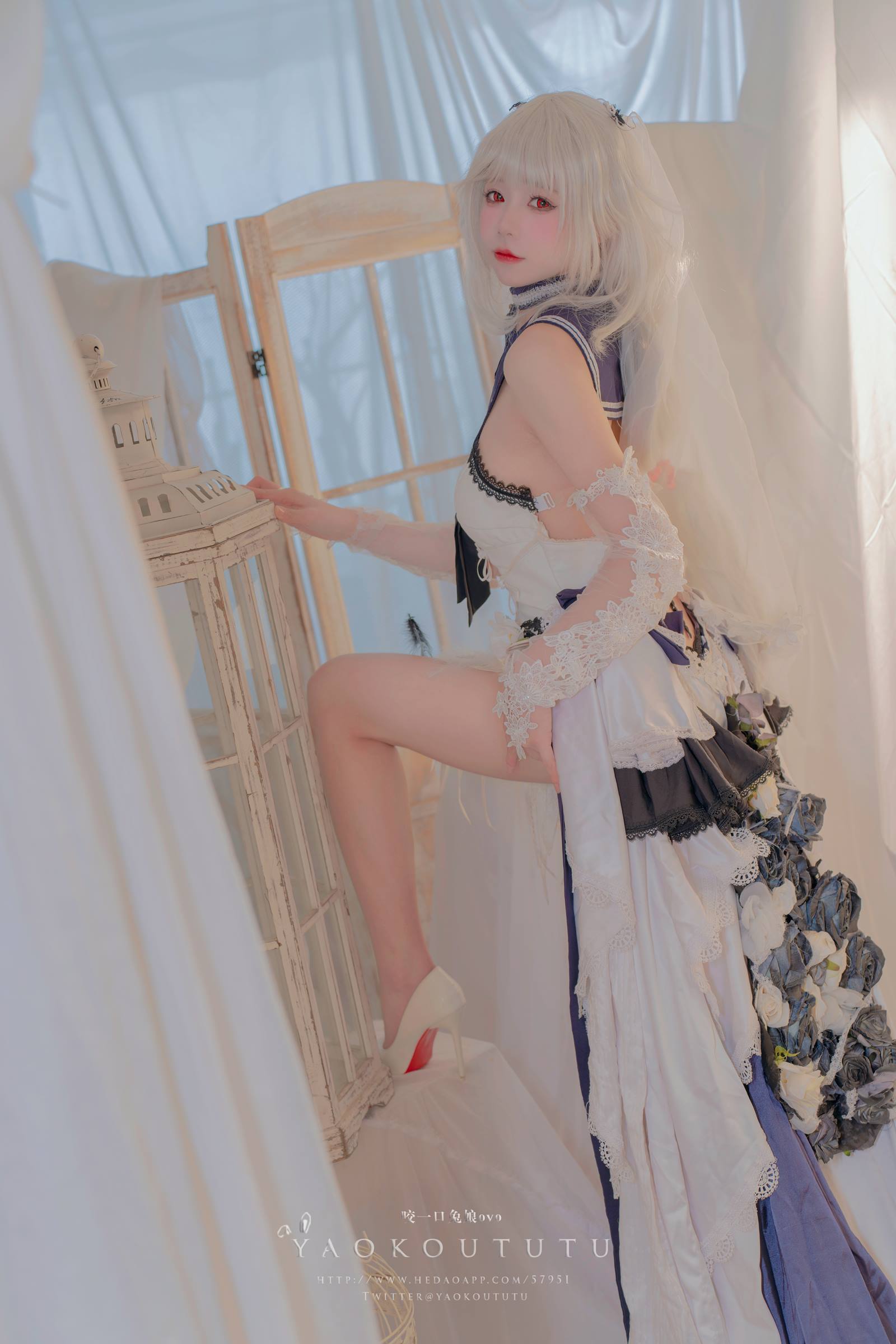 图片[16]-网紅博主@咬一口兔娘(黏黏团子兔) 九月T3专属特典『梳妆的大小姐-可畏』[31P] – 速更版-美库