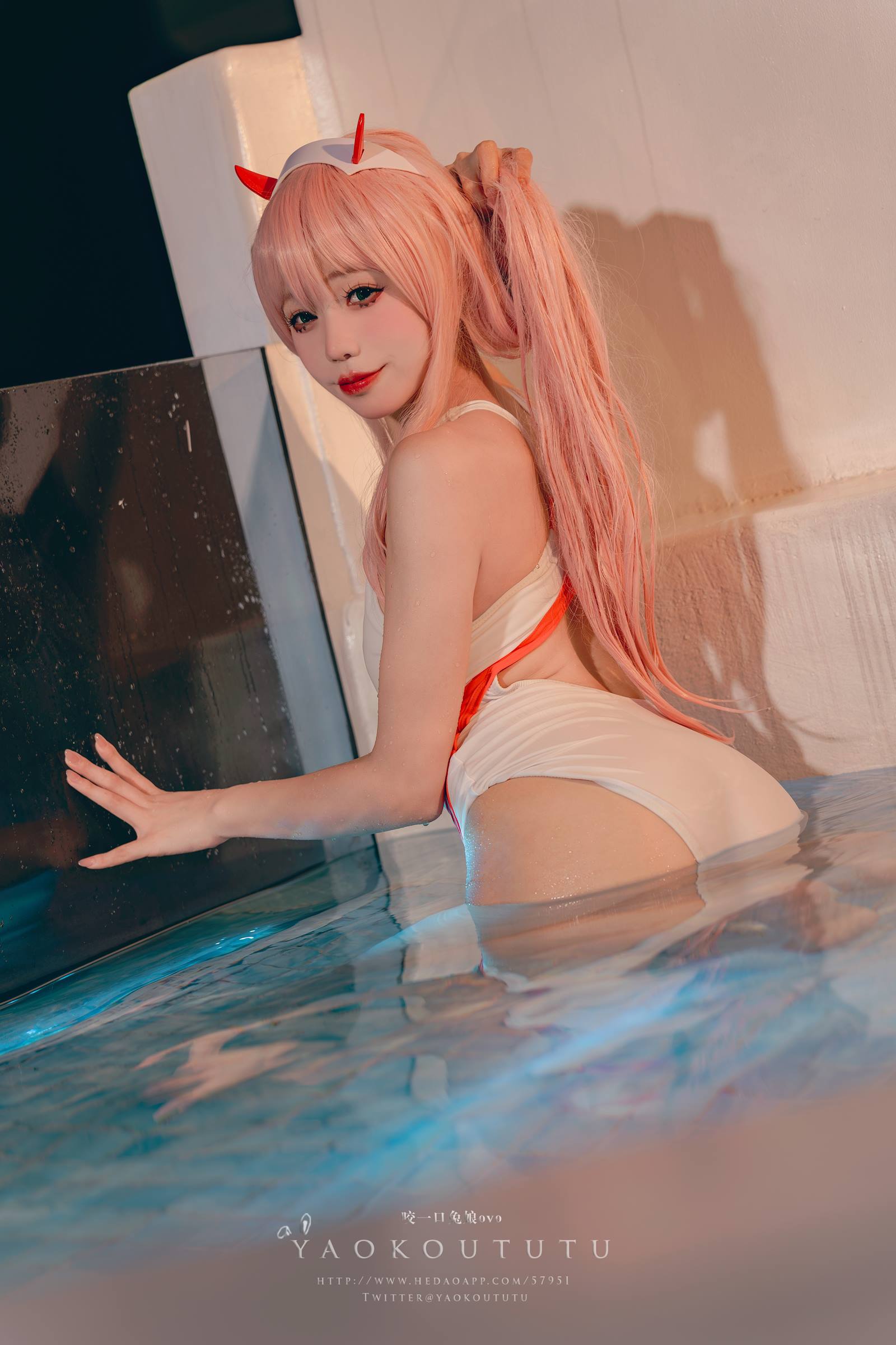 图片[33]-网紅博主@咬一口兔娘(黏黏团子兔) 『国家队02泳装』Pretty [32P] – 速更版-美库