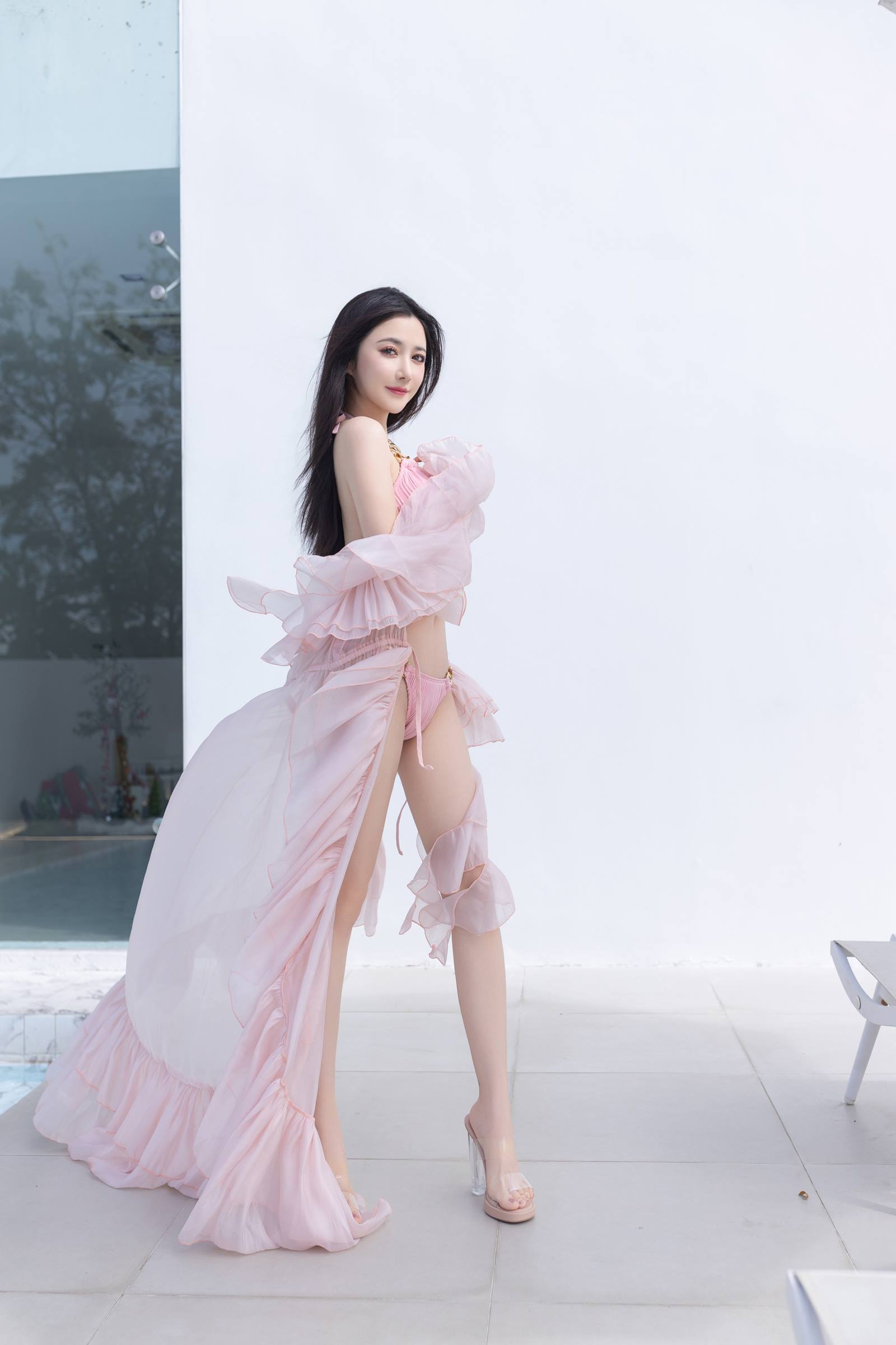 图片[13]-秀人名模鱼子酱Fish《粉色比基尼》[86P] – 速更版-美库