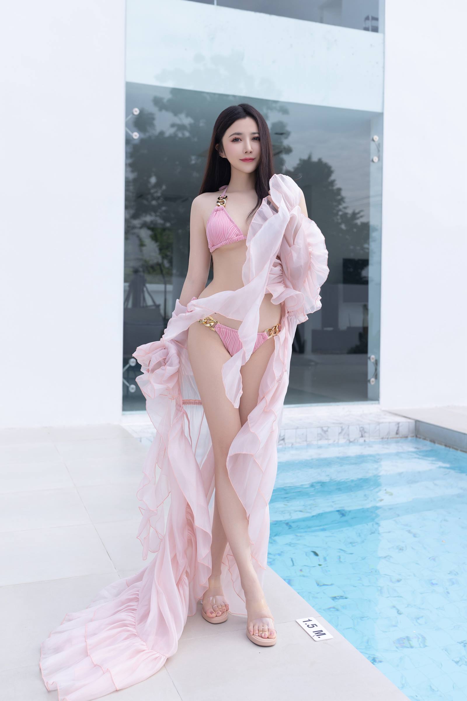 图片[34]-秀人名模鱼子酱Fish《粉色比基尼》[86P] – 速更版-美库