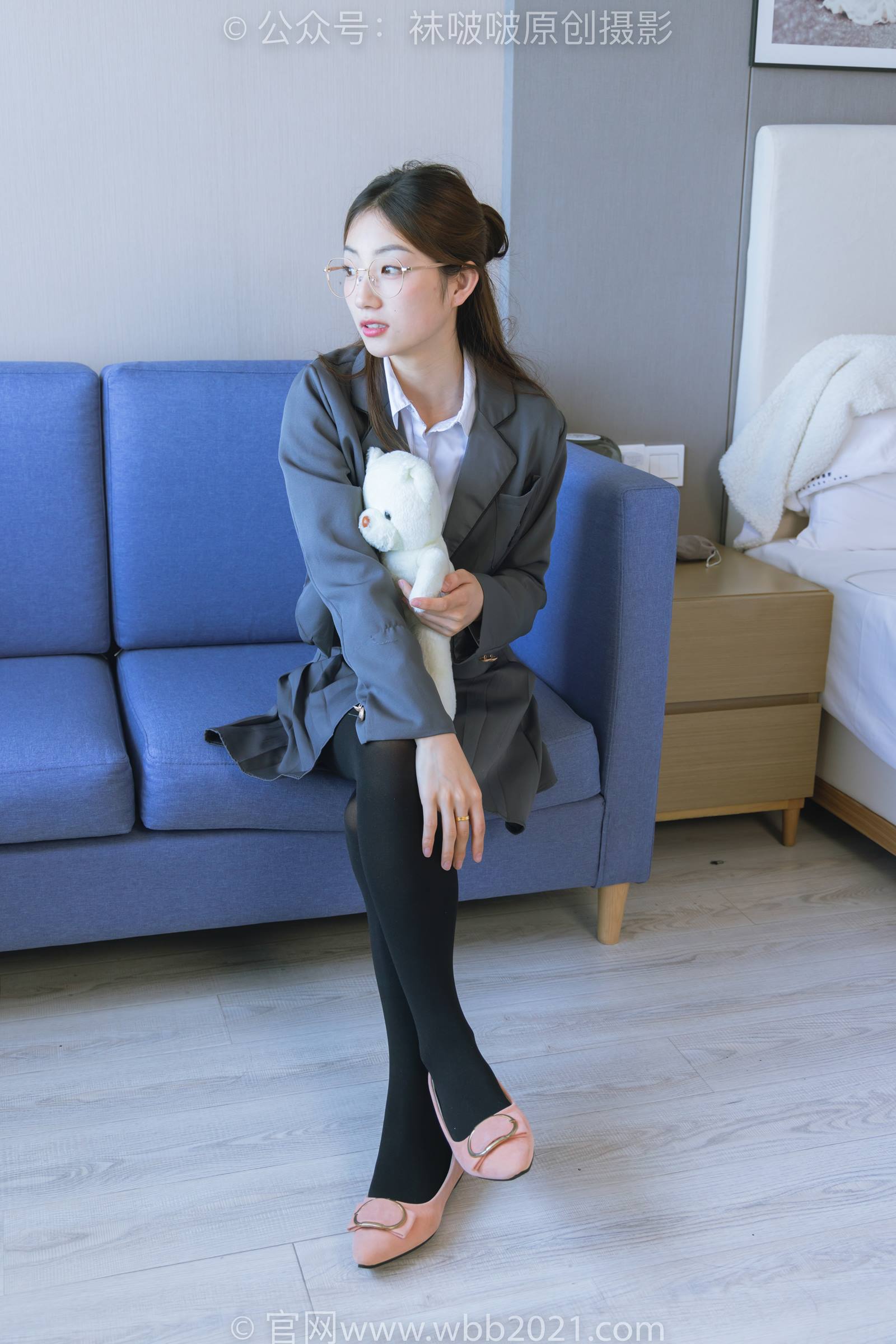 图片[10]-[BoBoSocks袜啵啵]NO.315 小沫-平底鞋、厚黑丝、模特穿鞋及丝袜踩玩偶小熊剧情[140P] – 速更版-美库