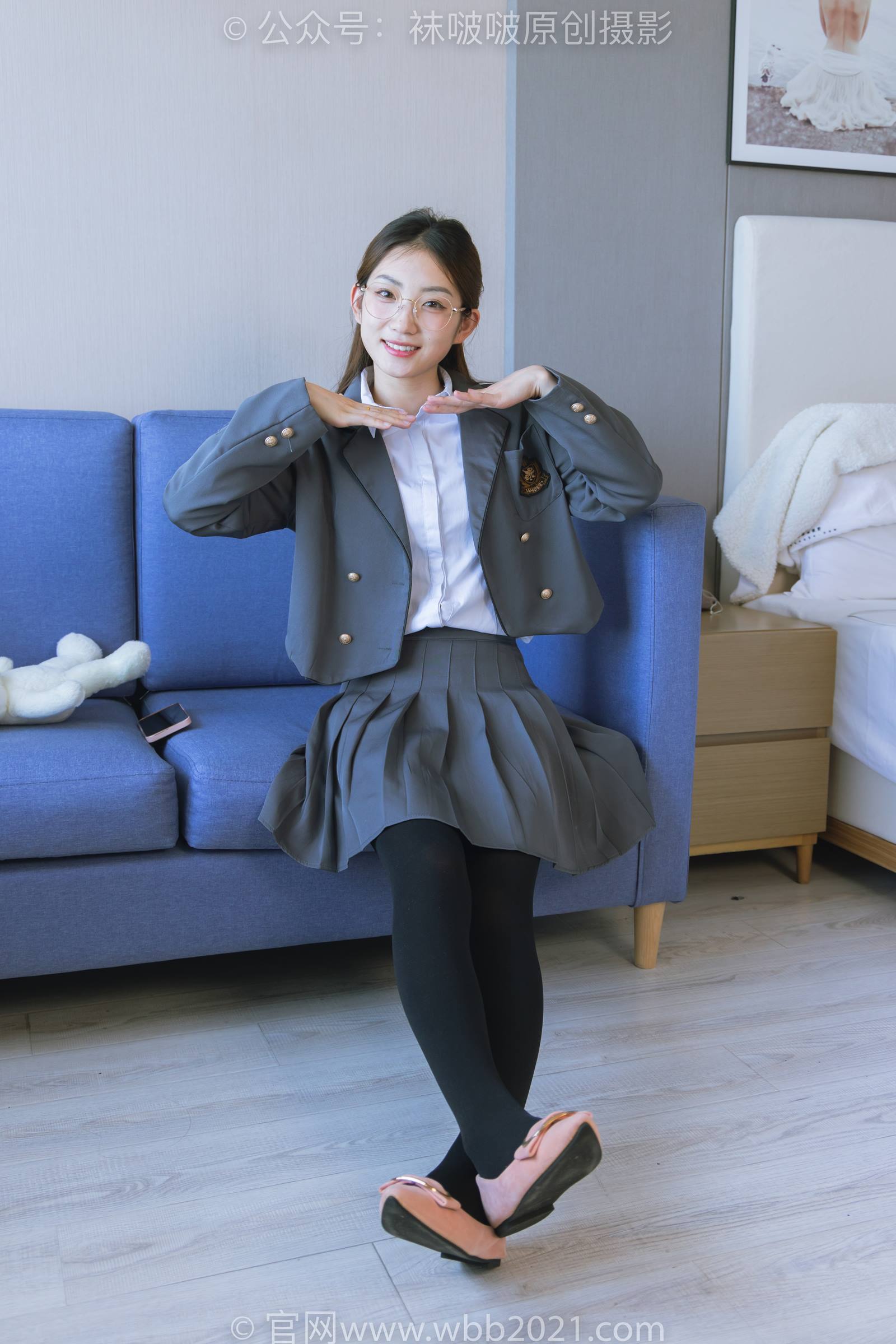 图片[39]-[BoBoSocks袜啵啵]NO.315 小沫-平底鞋、厚黑丝、模特穿鞋及丝袜踩玩偶小熊剧情[140P] – 速更版-美库