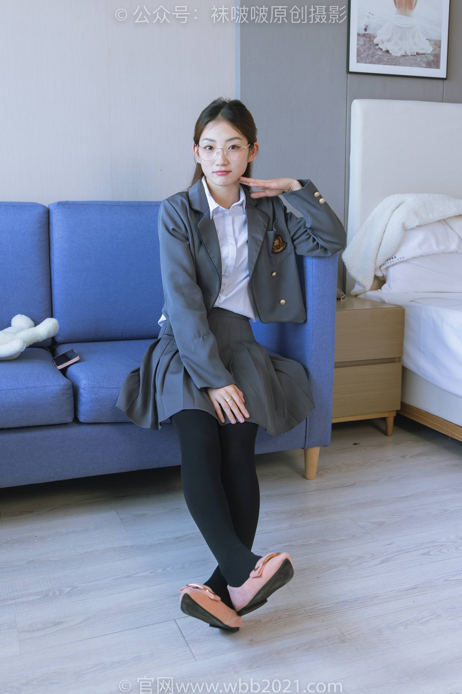 图片[40]-[BoBoSocks袜啵啵]NO.315 小沫-平底鞋、厚黑丝、模特穿鞋及丝袜踩玩偶小熊剧情[140P] – 速更版-美库