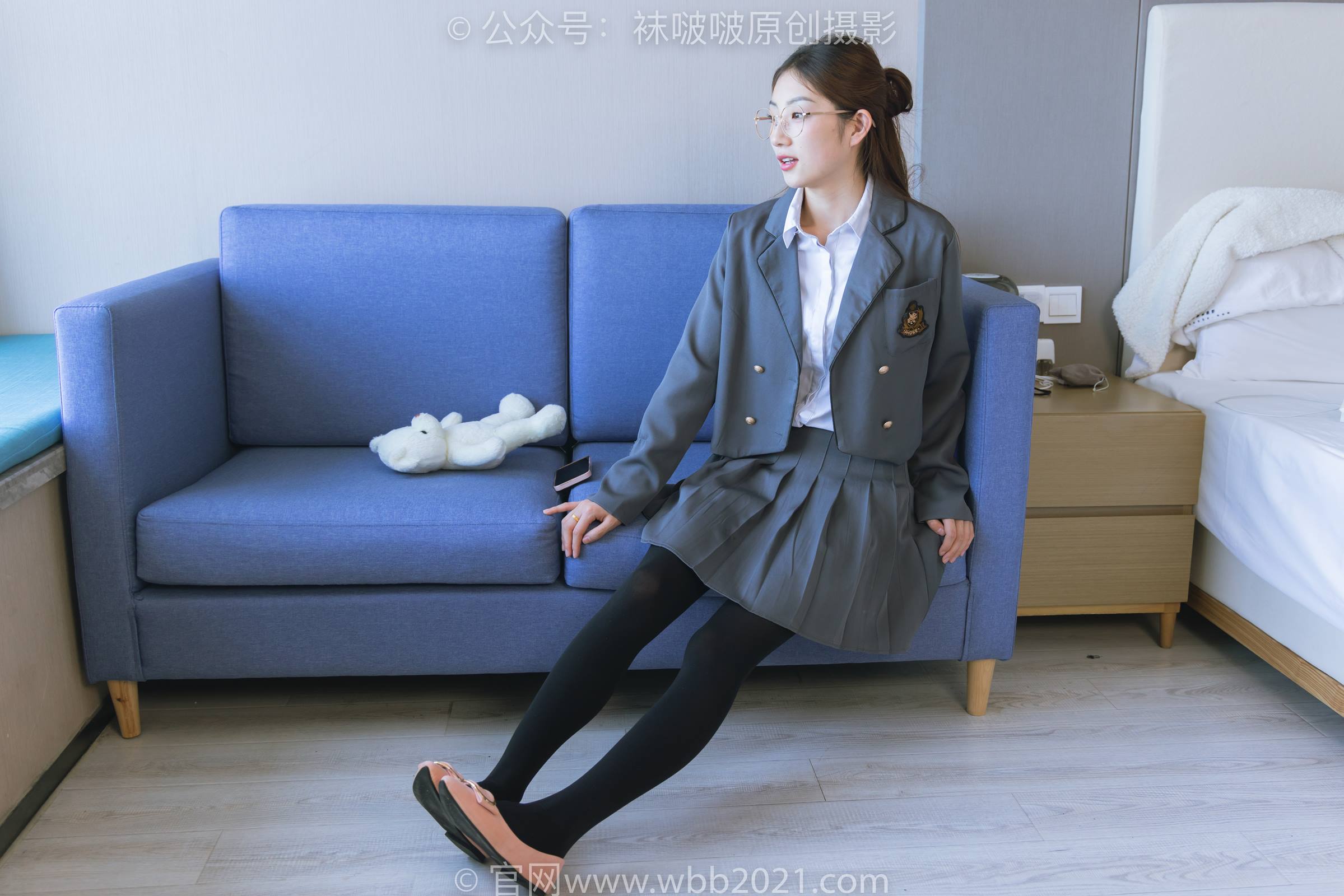 图片[42]-[BoBoSocks袜啵啵]NO.315 小沫-平底鞋、厚黑丝、模特穿鞋及丝袜踩玩偶小熊剧情[140P] – 速更版-美库