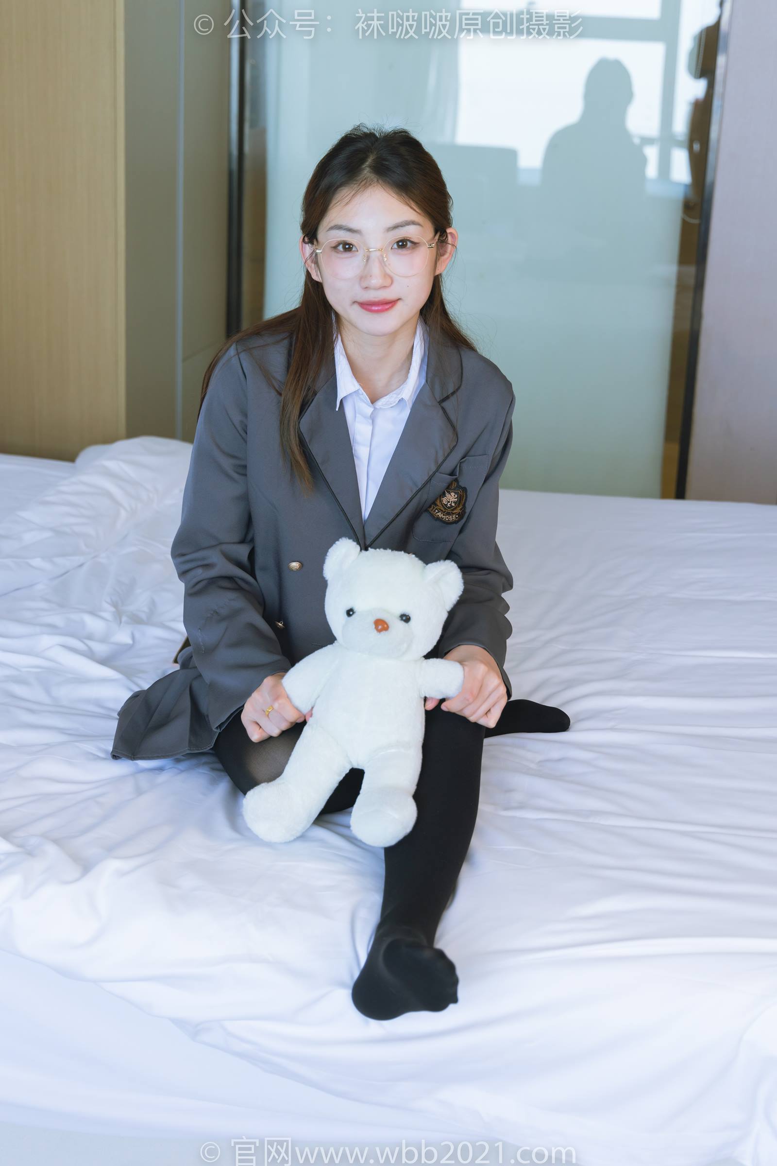 图片[47]-[BoBoSocks袜啵啵]NO.315 小沫-平底鞋、厚黑丝、模特穿鞋及丝袜踩玩偶小熊剧情[140P] – 速更版-美库