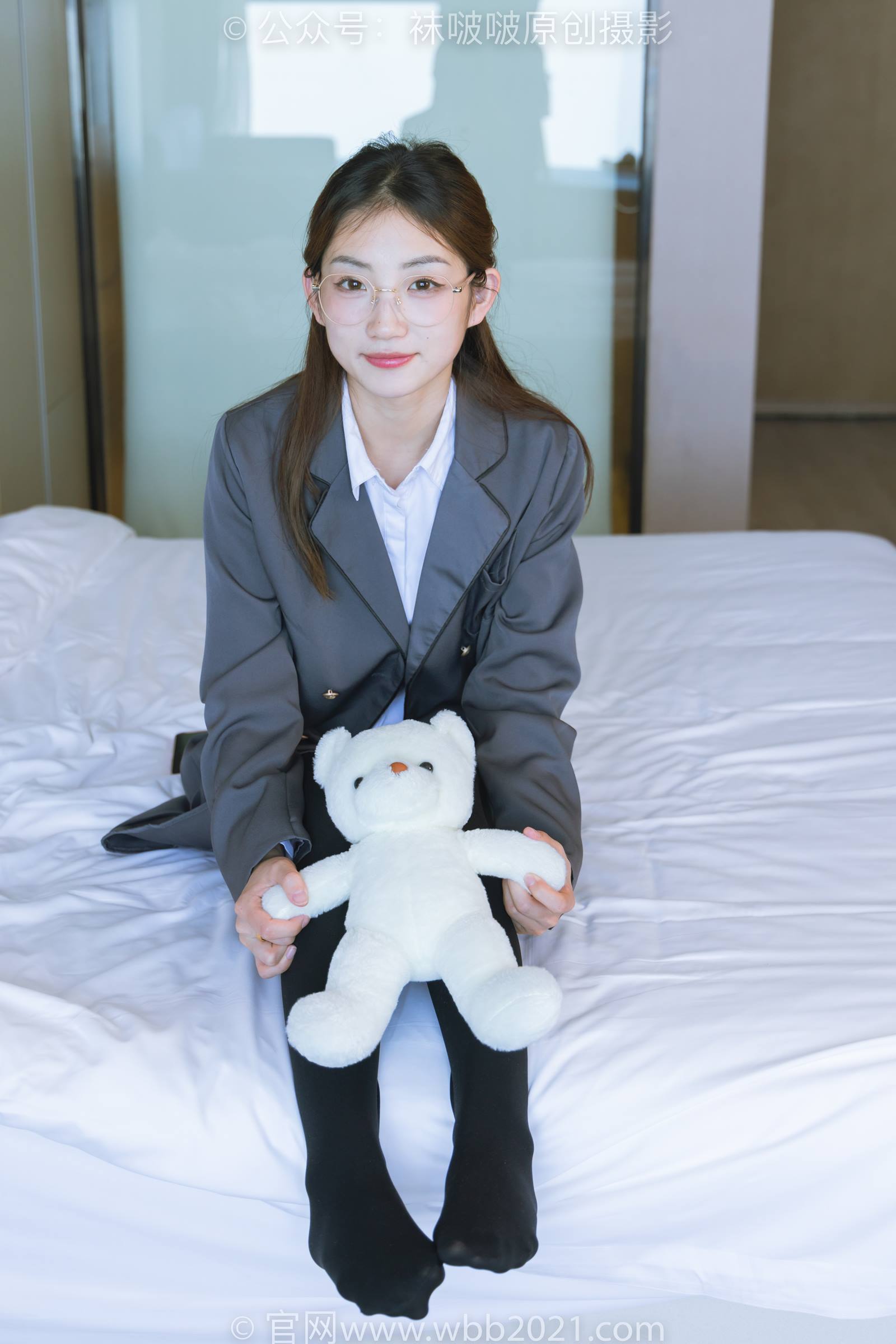 图片[58]-[BoBoSocks袜啵啵]NO.315 小沫-平底鞋、厚黑丝、模特穿鞋及丝袜踩玩偶小熊剧情[140P] – 速更版-美库