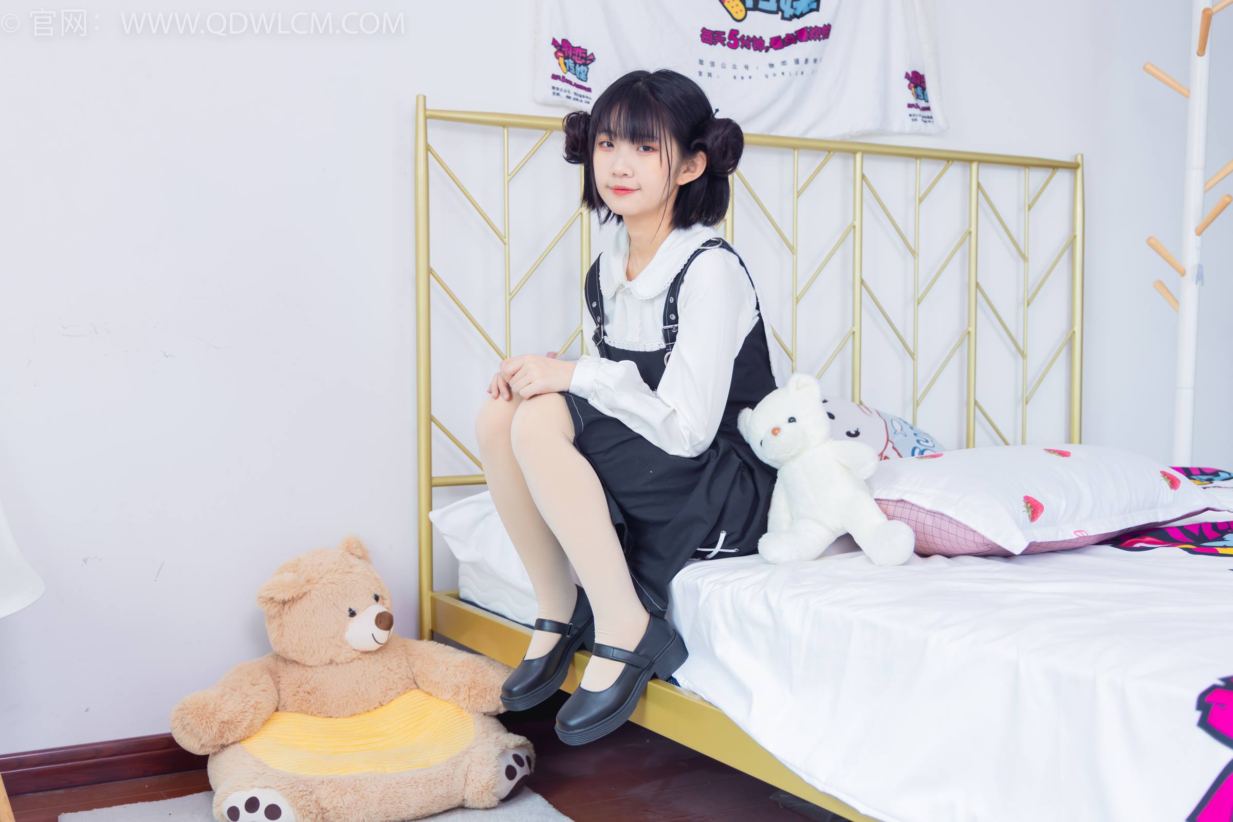 图片[61]-物恋传媒 NO.1799 暗月-爱笑的眼睛[150P] – 速更版-美库