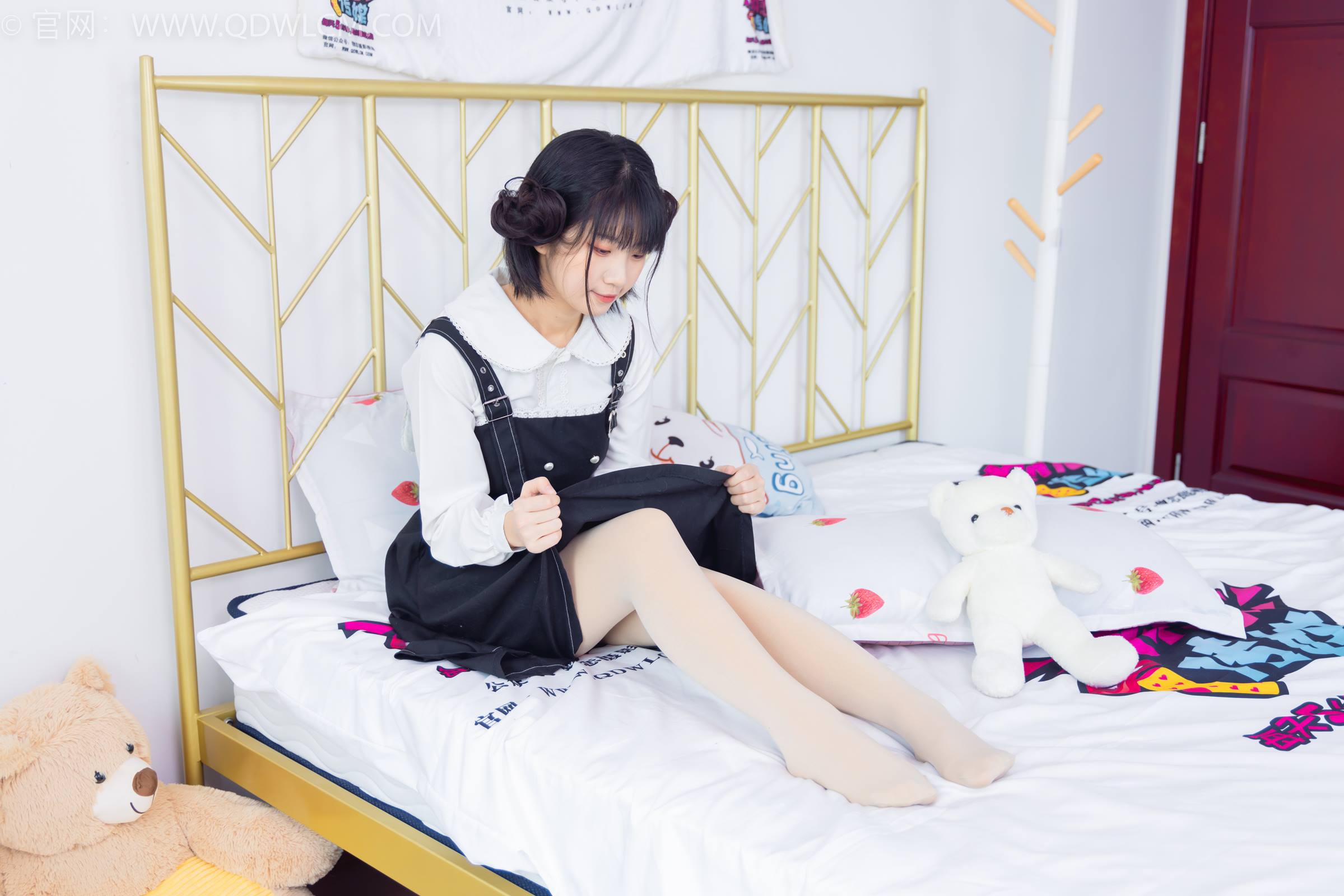 图片[73]-物恋传媒 NO.1799 暗月-爱笑的眼睛[150P] – 速更版-美库