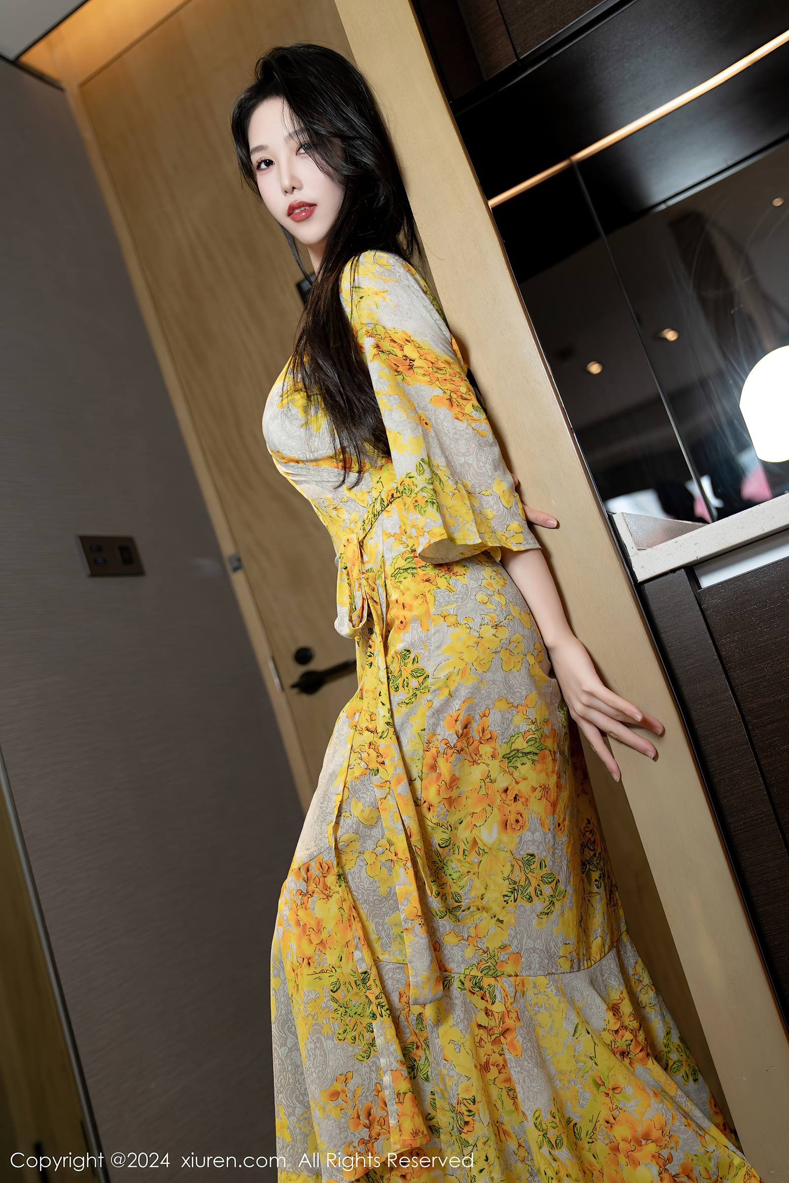 图片[23]-[Xiuren秀人网]2024.01.18 NO.7981 利世 黄花长裙 [32+1P] – 速更版-美库