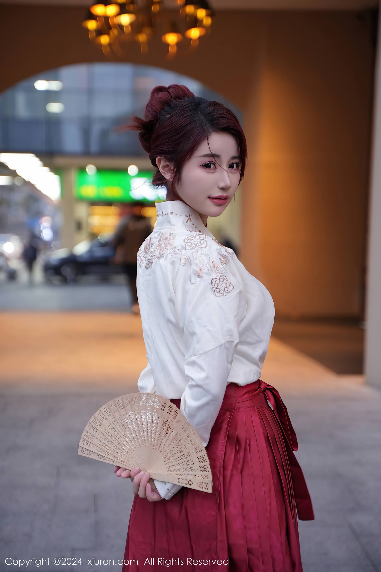 图片[19]-[Xiuren秀人网]2024.01.19 NO.7985 美七Mia 最火马面裙 [28+1P] – 速更版-美库