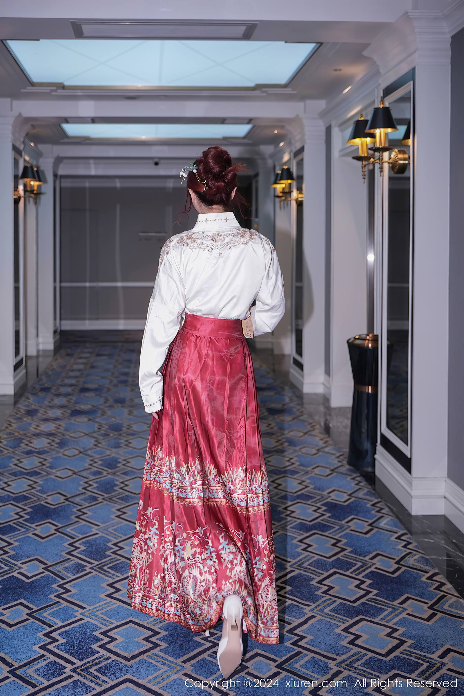 图片[21]-[Xiuren秀人网]2024.01.19 NO.7985 美七Mia 最火马面裙 [28+1P] – 速更版-美库