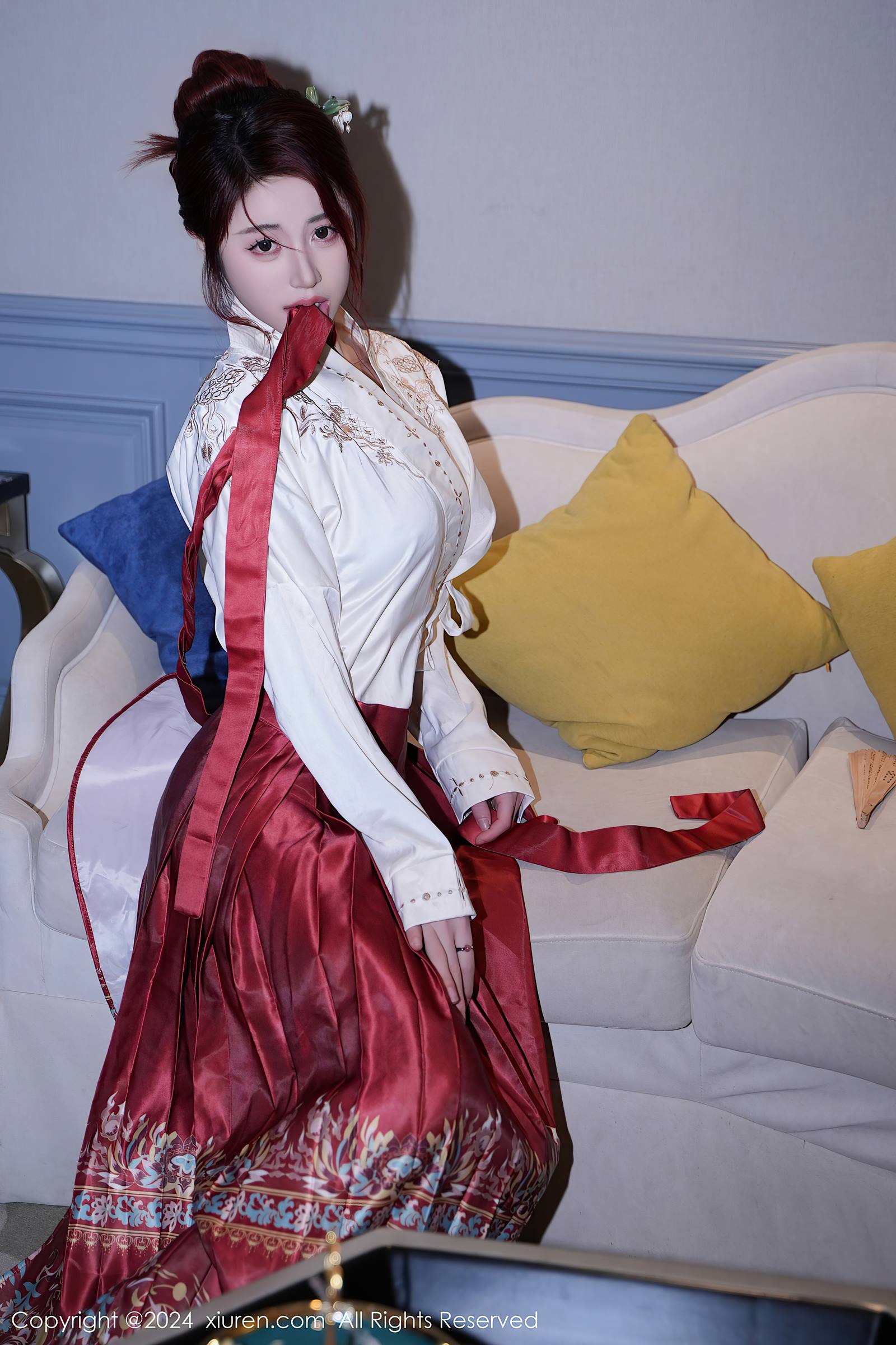 图片[25]-[Xiuren秀人网]2024.01.19 NO.7985 美七Mia 最火马面裙 [28+1P] – 速更版-美库