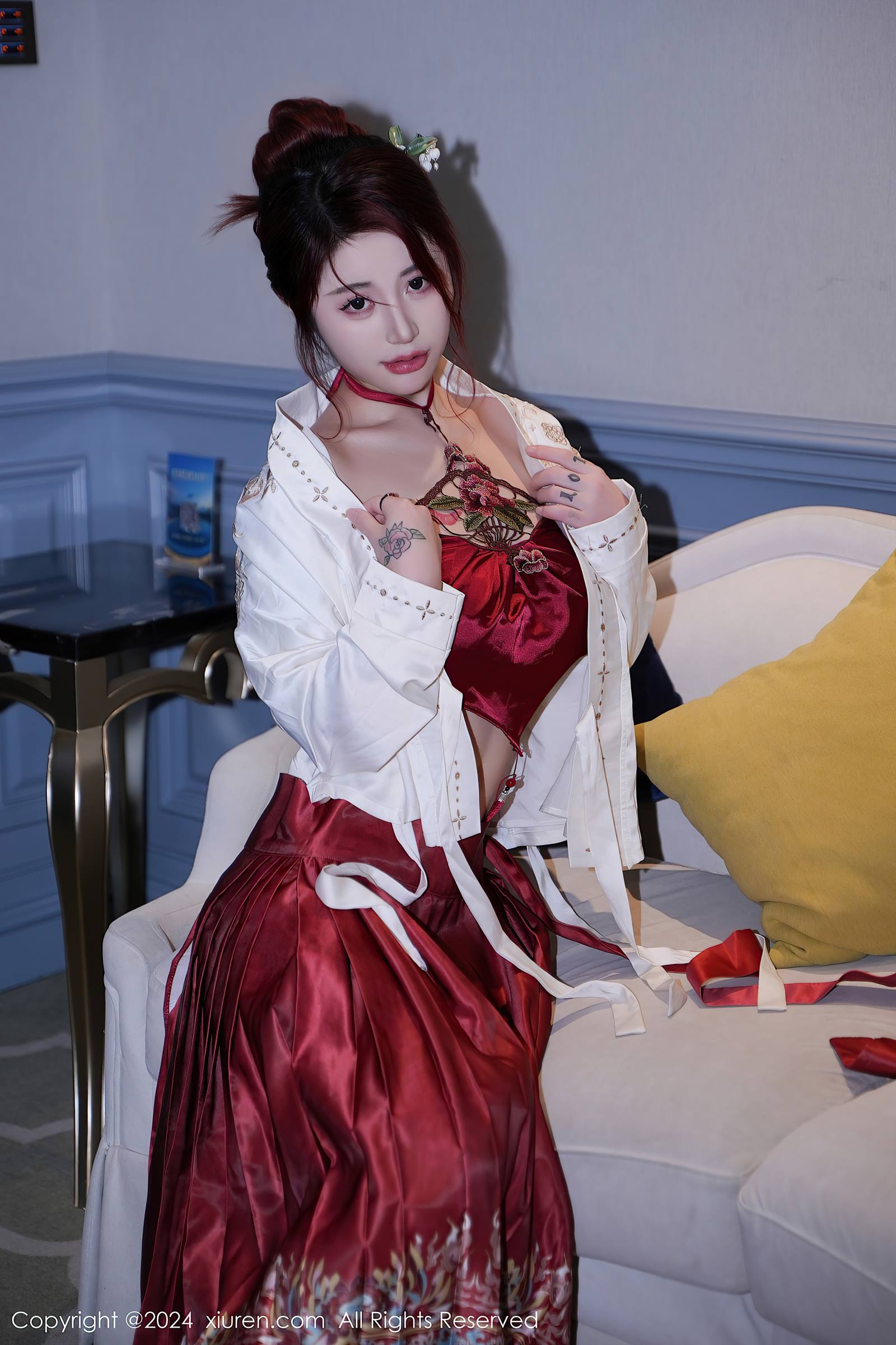 图片[26]-[Xiuren秀人网]2024.01.19 NO.7985 美七Mia 最火马面裙 [28+1P] – 速更版-美库