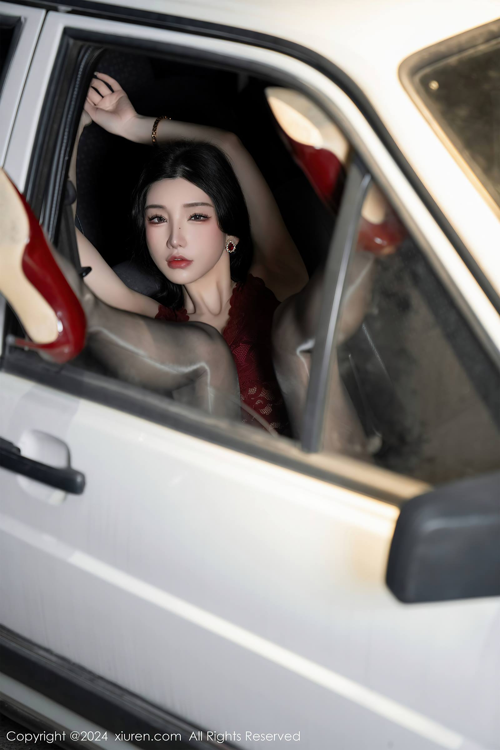 图片[20]-[Xiuren秀人网]2024.01.19 NO.7993 周于希Sally 枕着爱心 [32+1P] – 速更版-美库