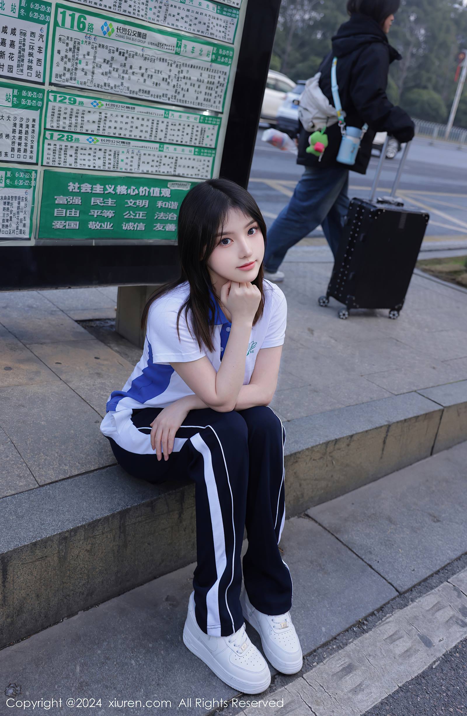 图片[17]-[Xiuren秀人网]2024.01.19 NO.7994 豆瓣酱 向我这样的朋友 [27+1P] – 速更版-美库