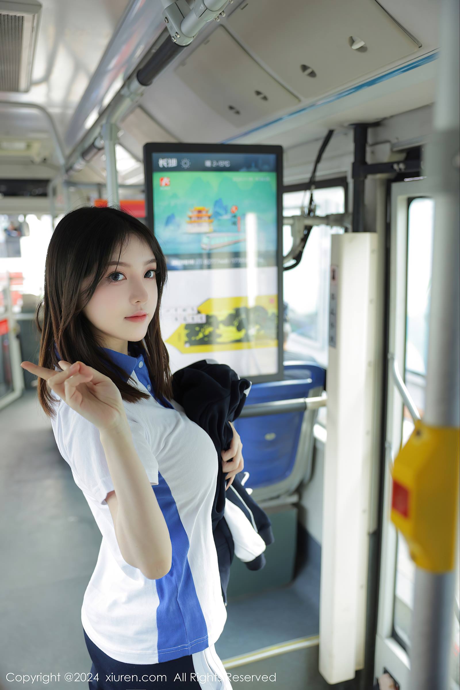 图片[27]-[Xiuren秀人网]2024.01.19 NO.7994 豆瓣酱 向我这样的朋友 [27+1P] – 速更版-美库