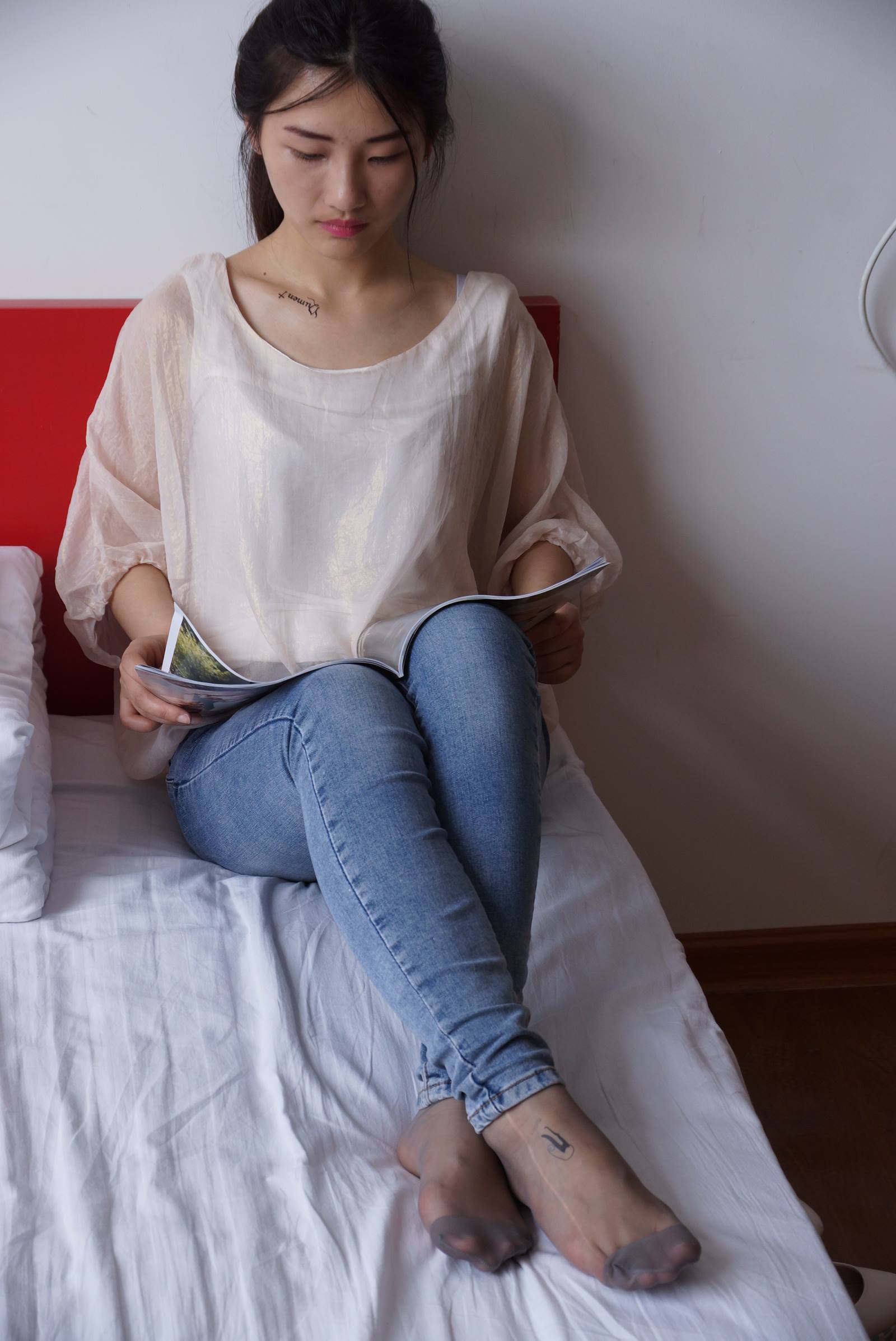 图片[66]-自由摄影 No.005 惬意的周末经典短灰丝陪你看看书 [93P] – 速更版-美库