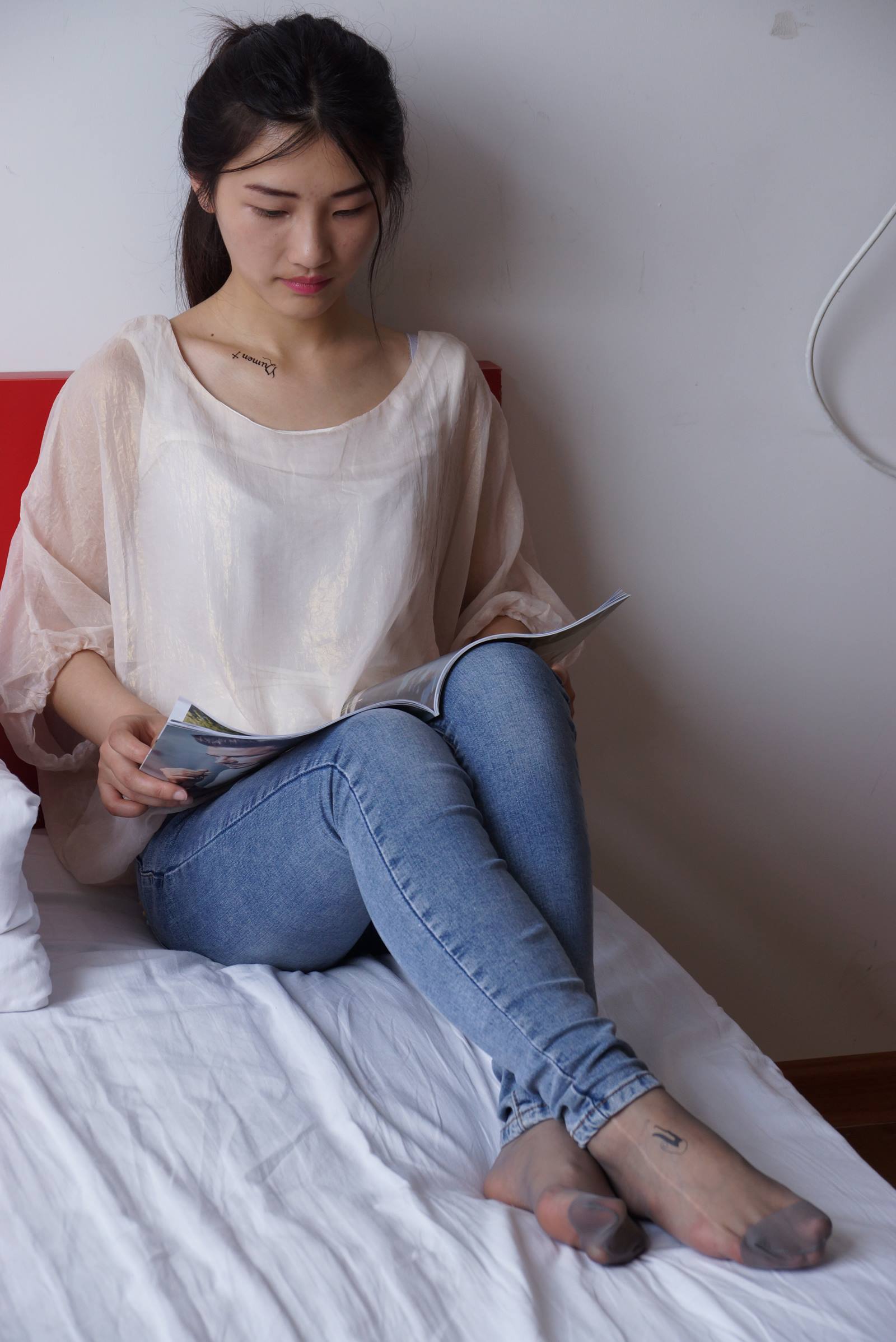 图片[70]-自由摄影 No.005 惬意的周末经典短灰丝陪你看看书 [93P] – 速更版-美库