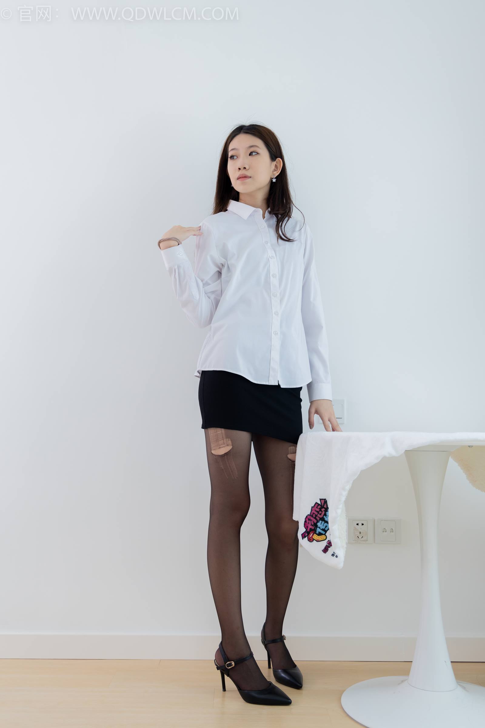 图片[17]-物恋传媒 NO.1807 纤纤-天空与树叶[150P] – 速更版-美库