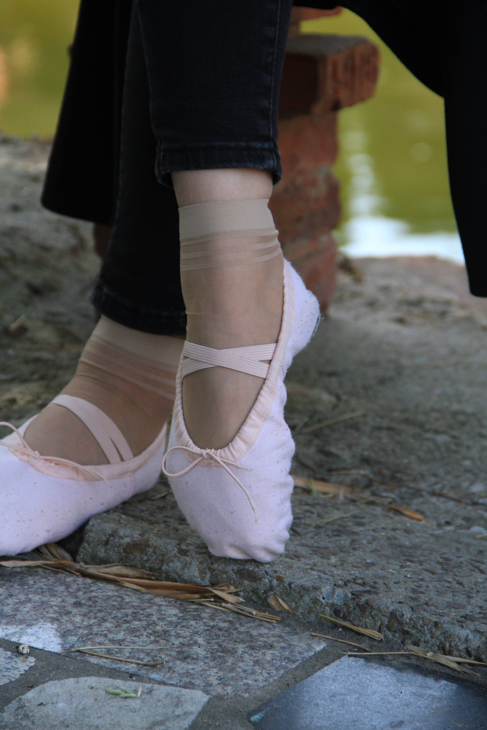 图片[15]-自由摄影 No.008 大三舞蹈系妹纸户外展示舞鞋风采 [91P] – 速更版-美库