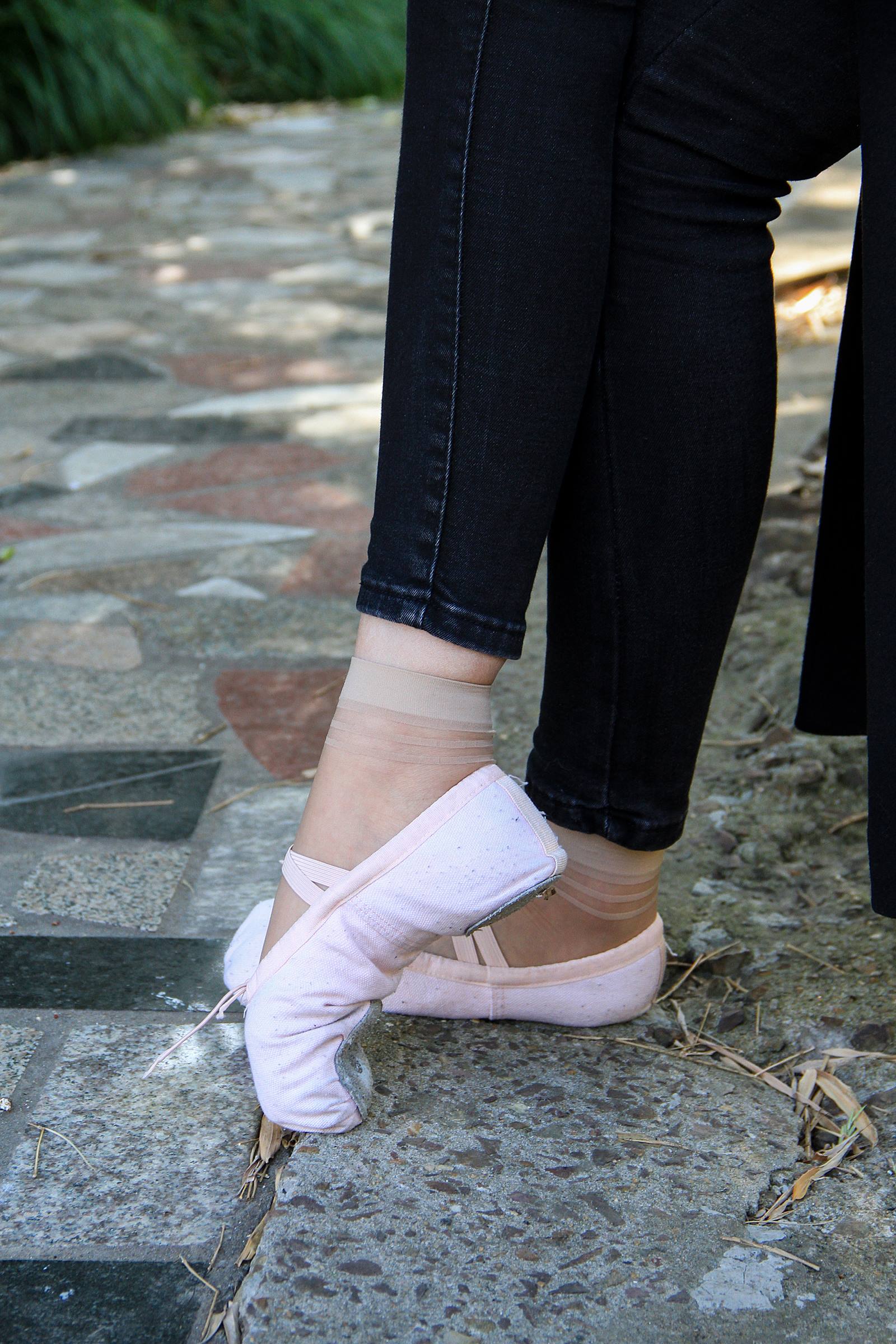 图片[16]-自由摄影 No.008 大三舞蹈系妹纸户外展示舞鞋风采 [91P] – 速更版-美库