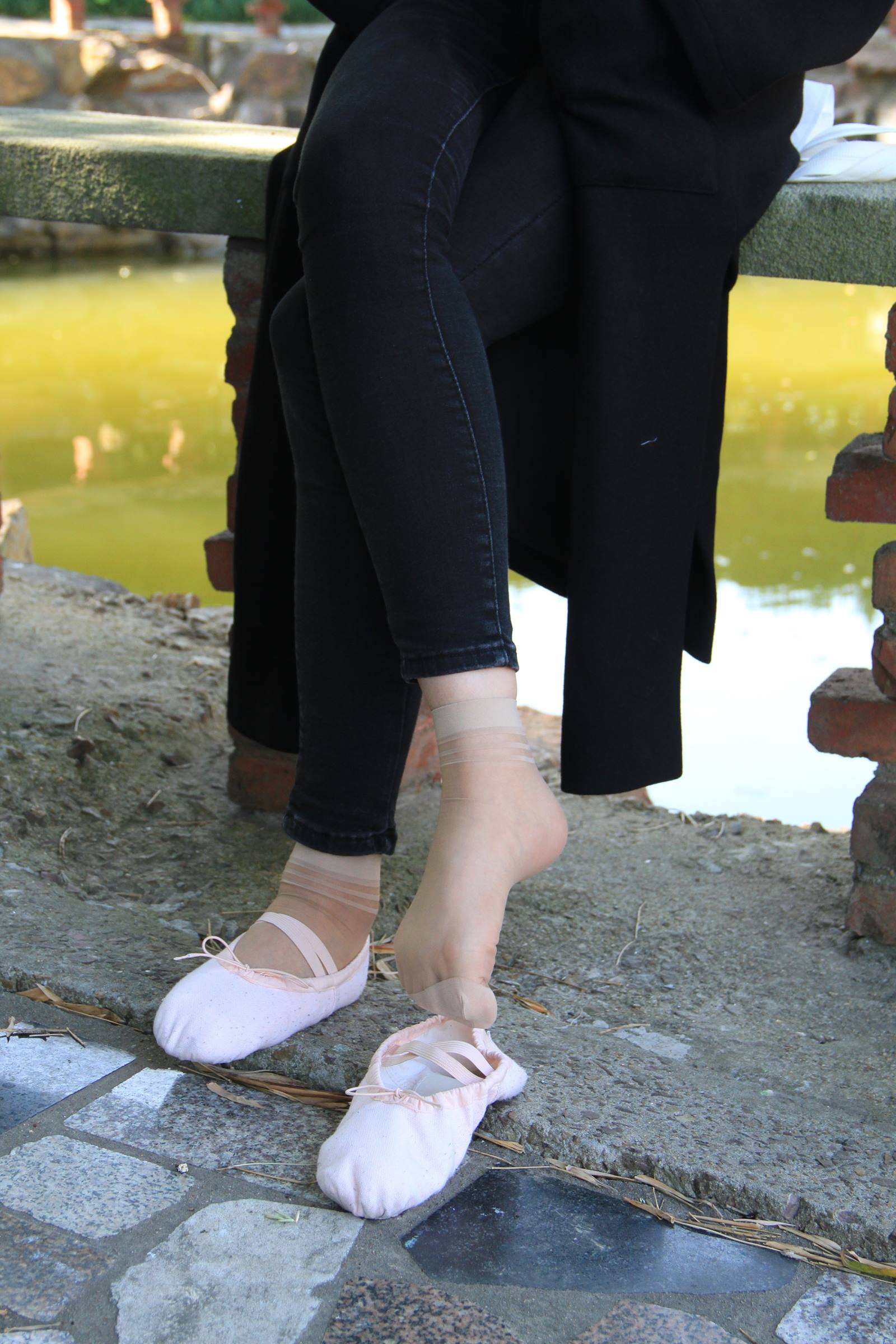 图片[24]-自由摄影 No.008 大三舞蹈系妹纸户外展示舞鞋风采 [91P] – 速更版-美库