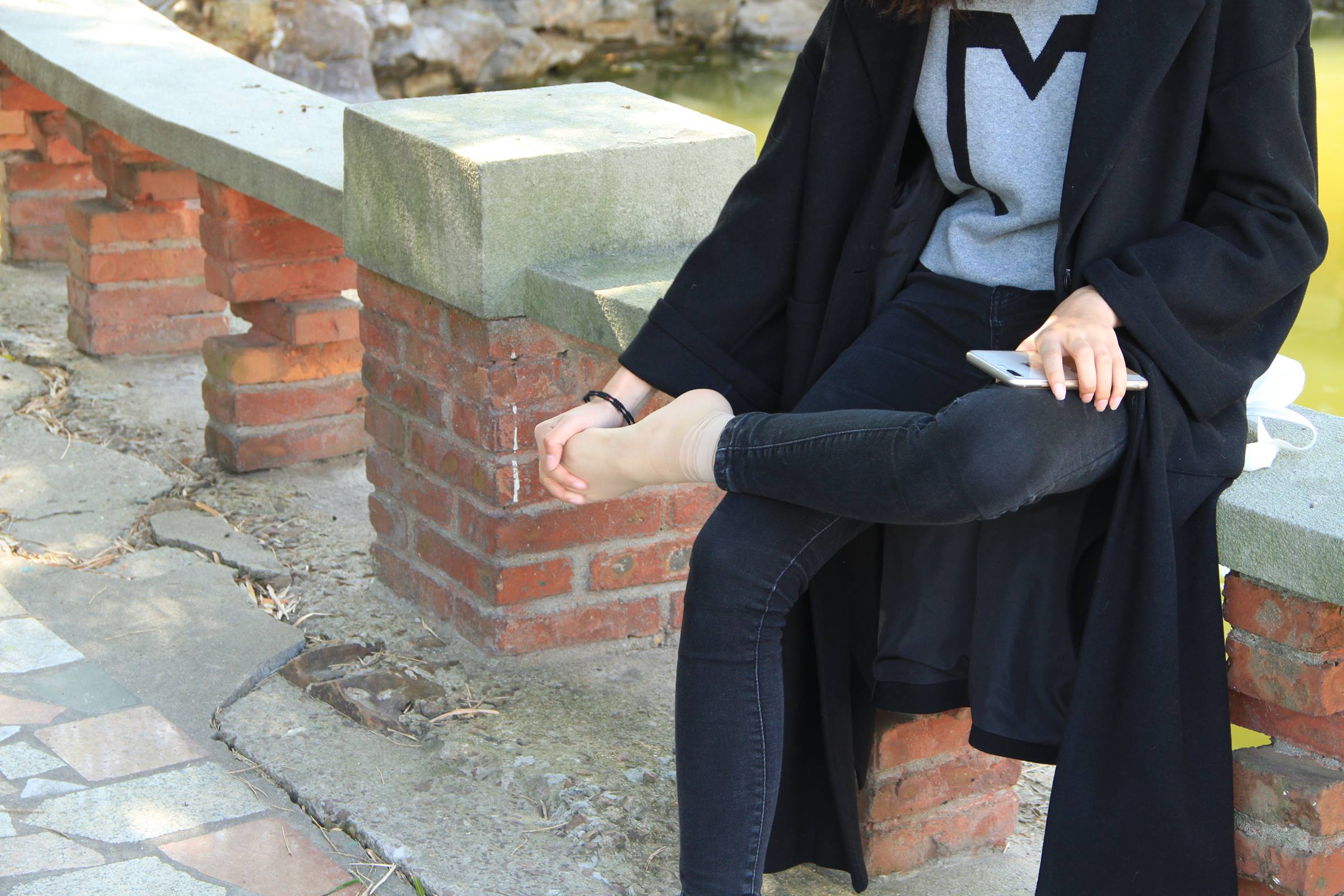 图片[34]-自由摄影 No.008 大三舞蹈系妹纸户外展示舞鞋风采 [91P] – 速更版-美库