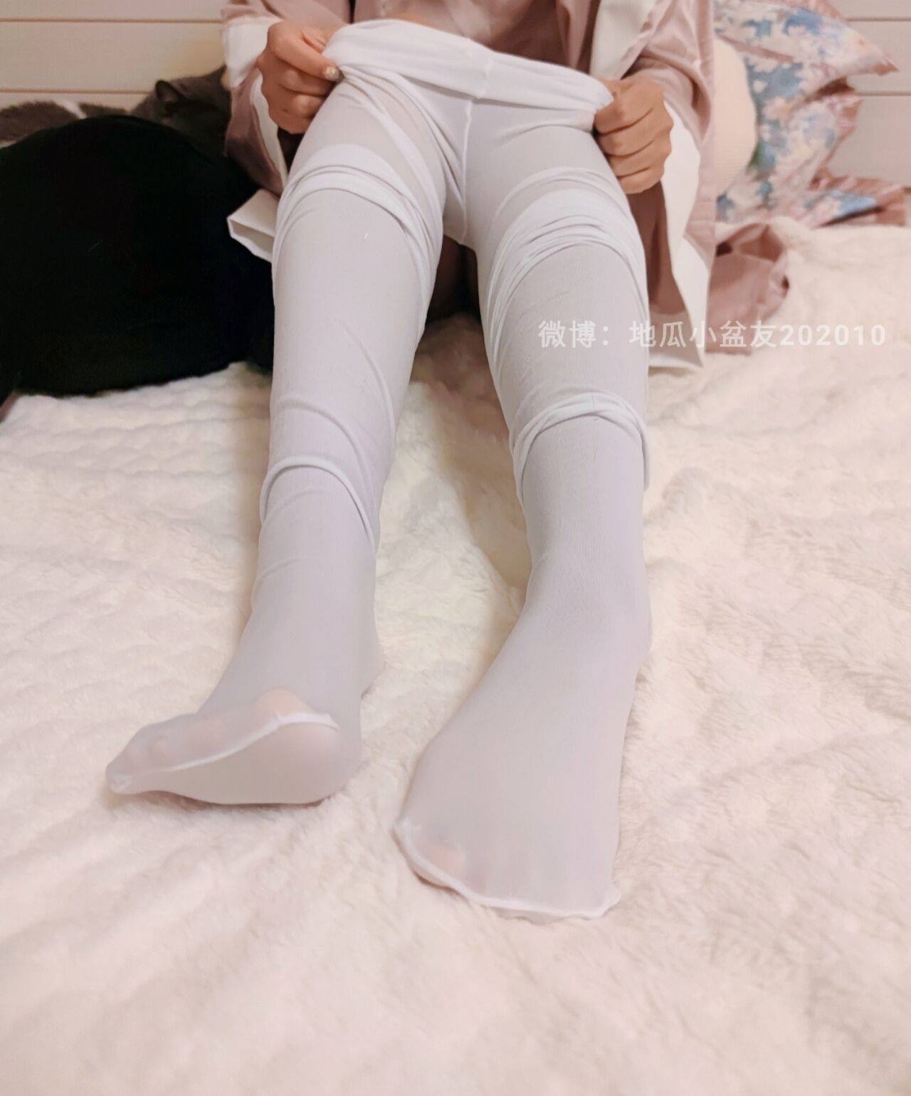 图片[16]-网紅Coser@地瓜小朋友 -各样每足展示[16P] – 速更版-美库