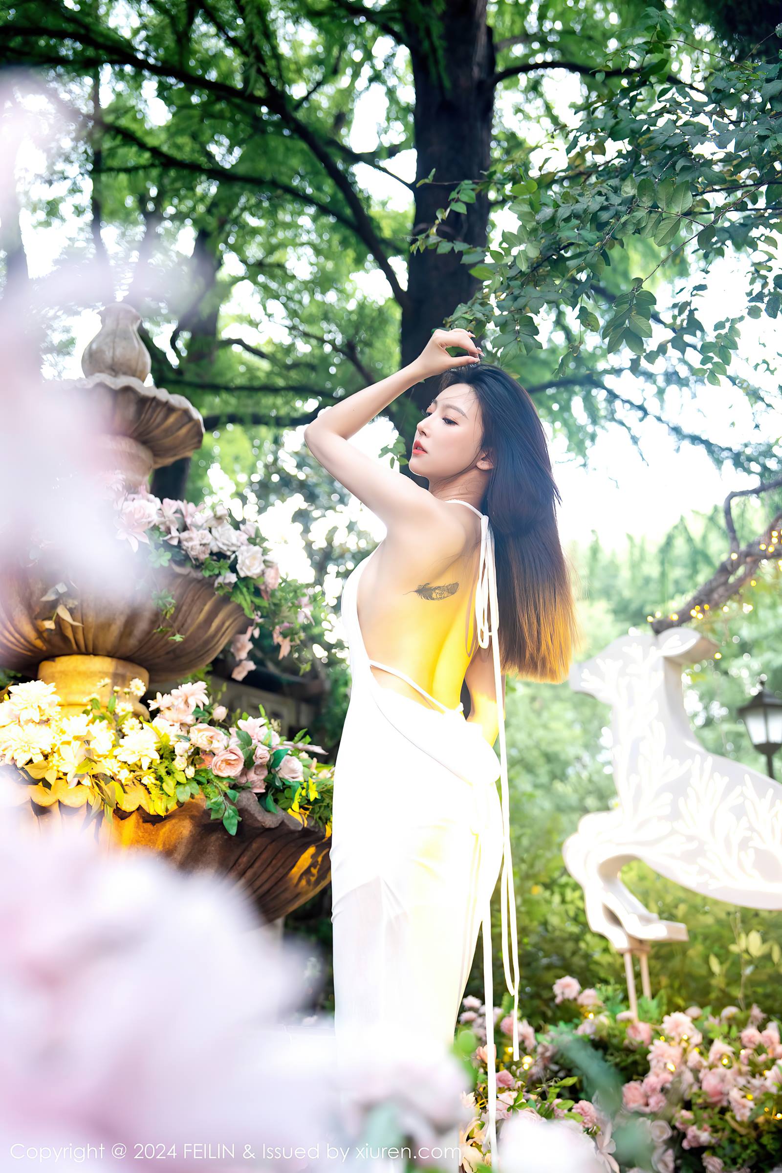 图片[22]-[Feilin嗲囡囡]2024.01.08 VOL.472 冯木木LRIS 美丽花园 [34+1P] – 速更版-美库