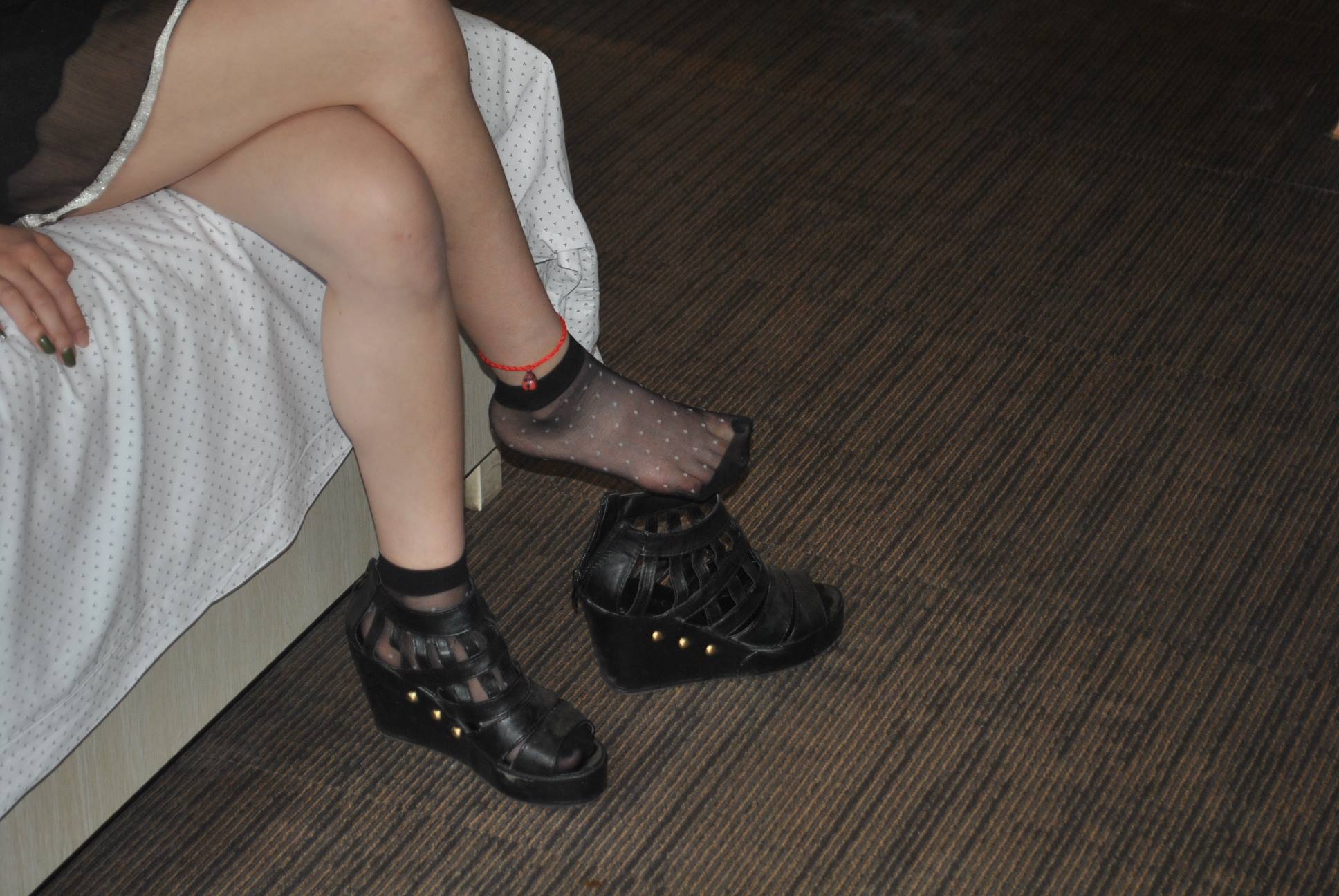 图片[20]-自由摄影 No.022 慧子斑点丝穿袜 [39P] – 速更版-美库