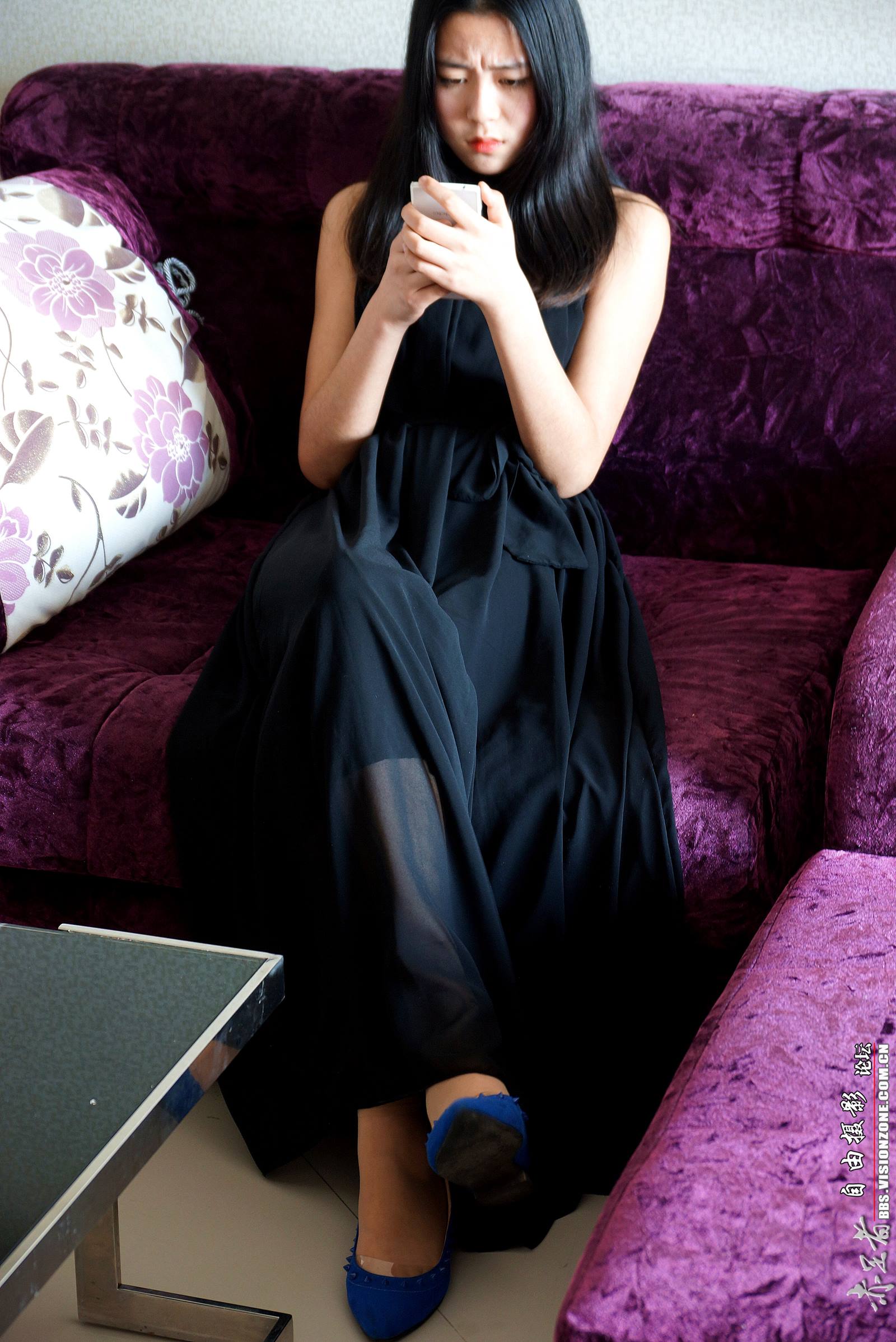 图片[70]-自由摄影 No.024 准备出门约会，换双高跟鞋结果把脚给扭伤了 [75P] – 速更版-美库