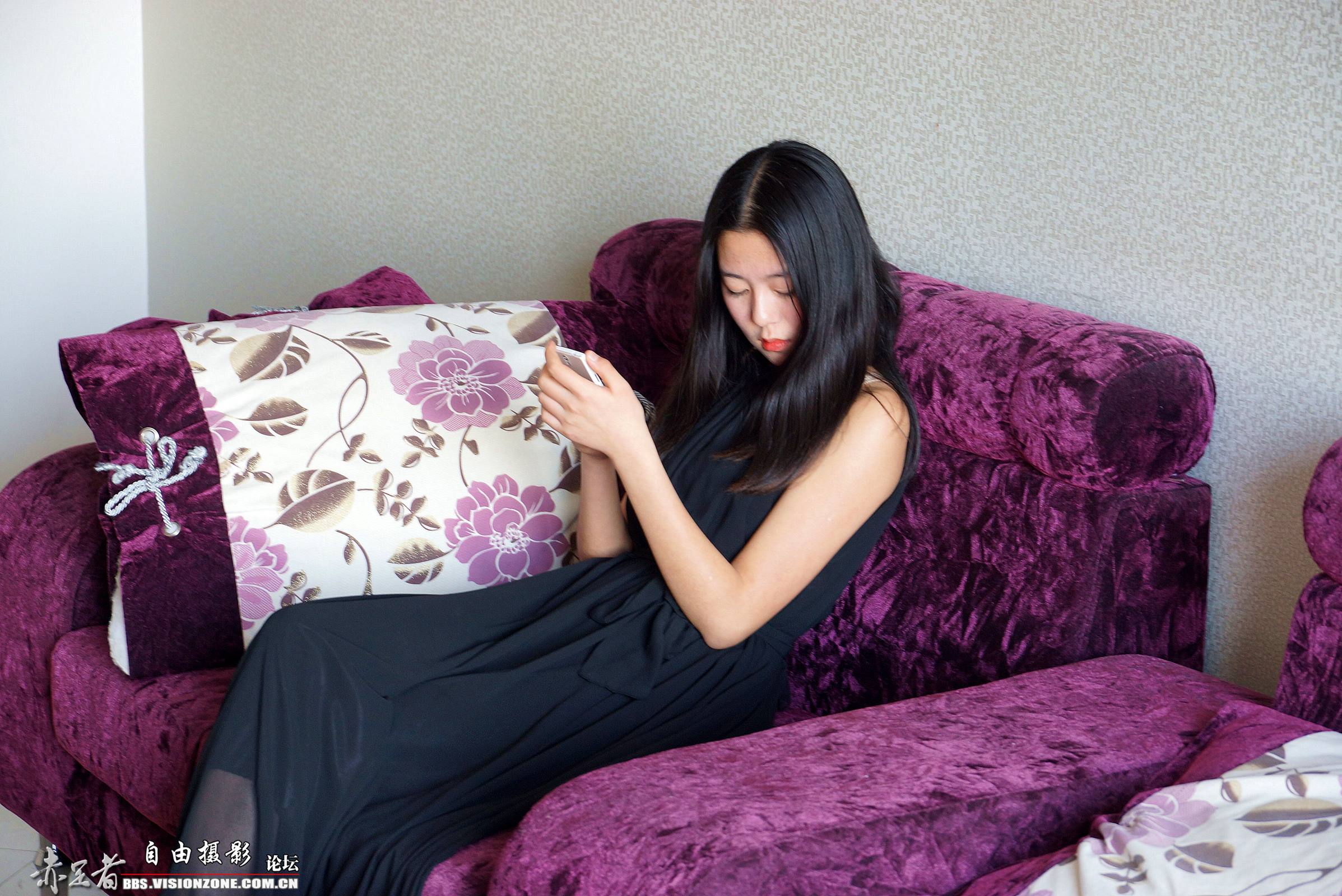 图片[71]-自由摄影 No.024 准备出门约会，换双高跟鞋结果把脚给扭伤了 [75P] – 速更版-美库