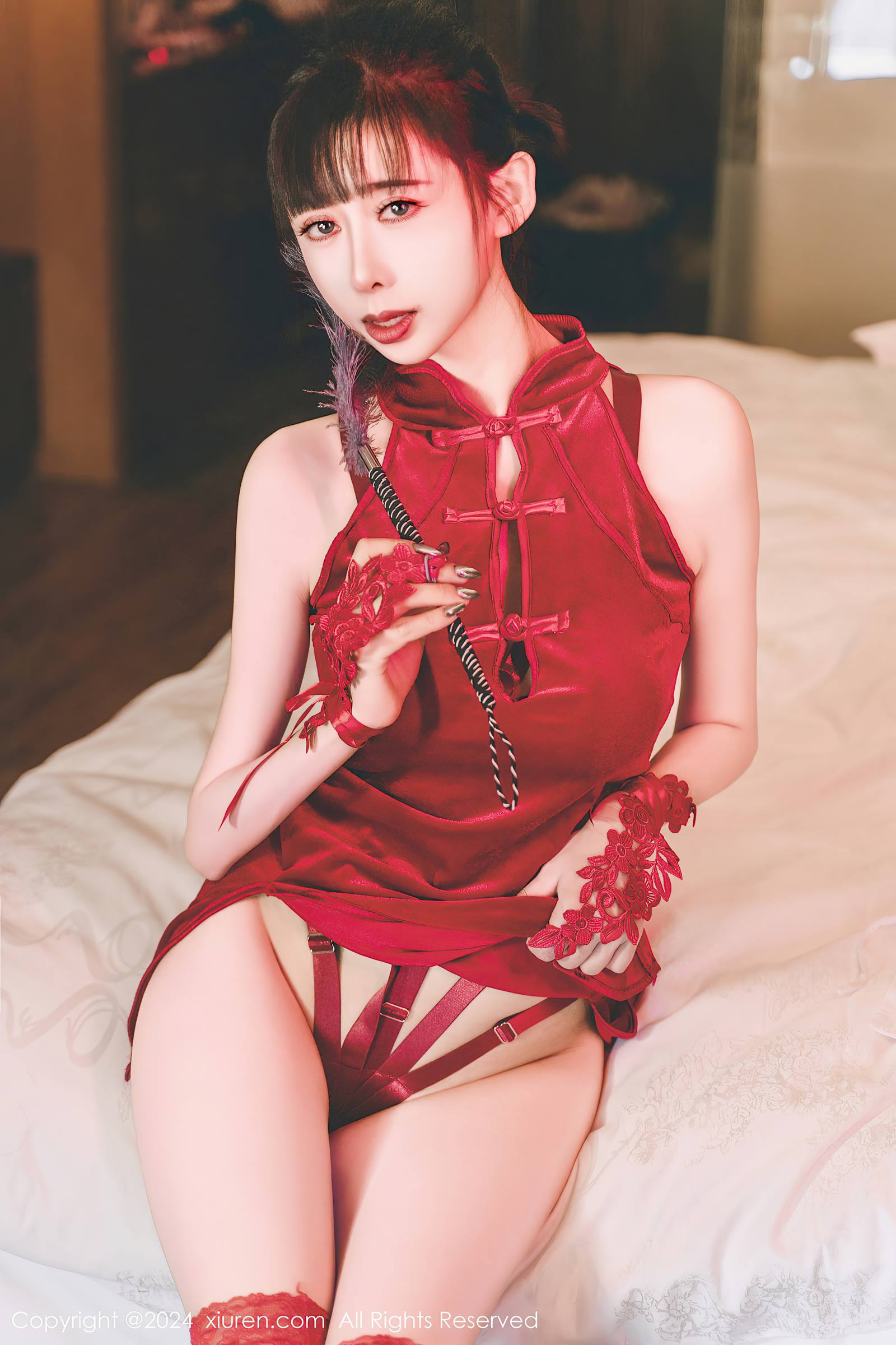 [Xiuren秀人网]2024.02.01 NO.8047 宝宝甜 红色渔网袜 [25+1P] – 速更版-艺库