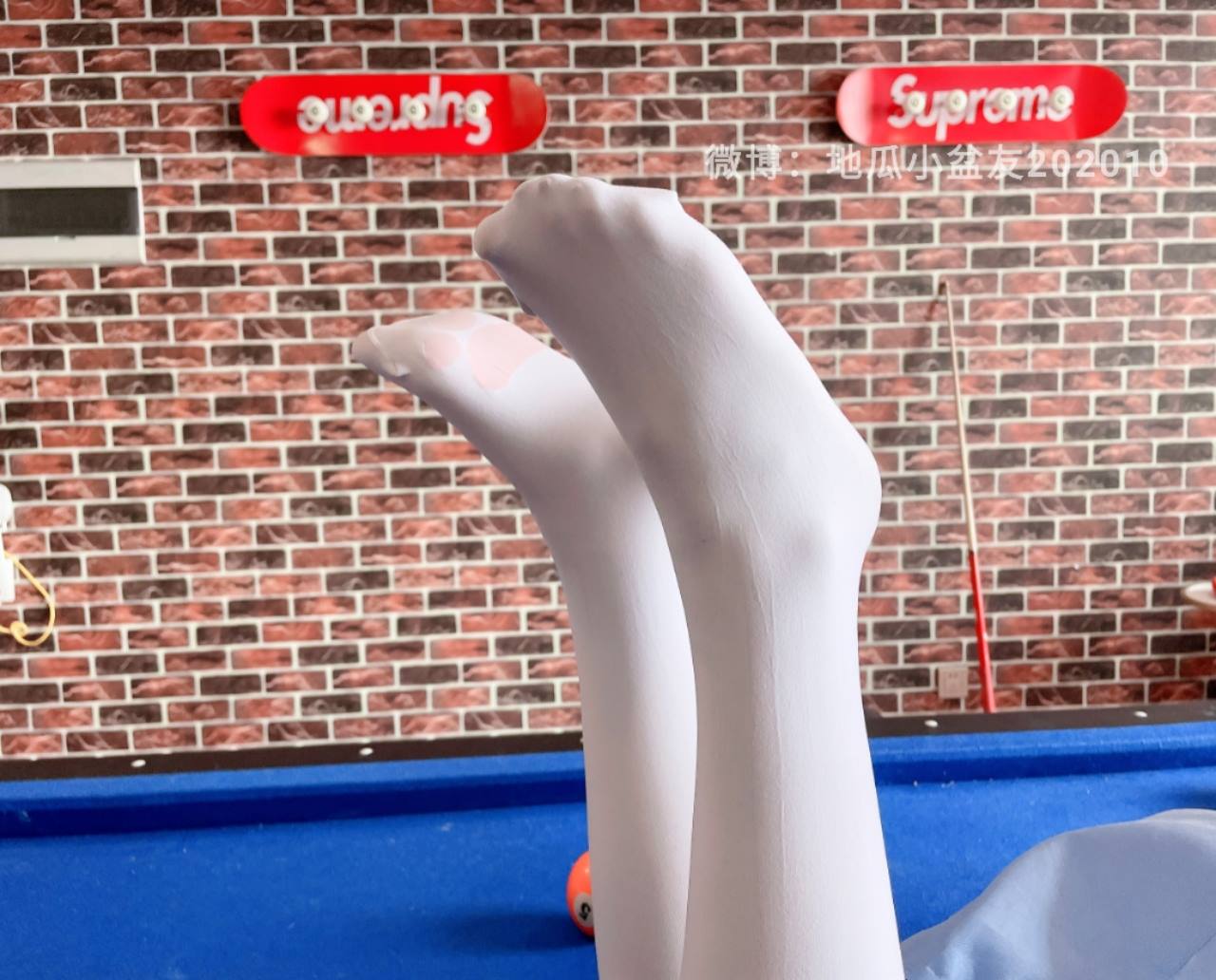 图片[18]-网紅Coser@地瓜小朋友 -蓝女仆装白丝族台球[21P] – 速更版-美库