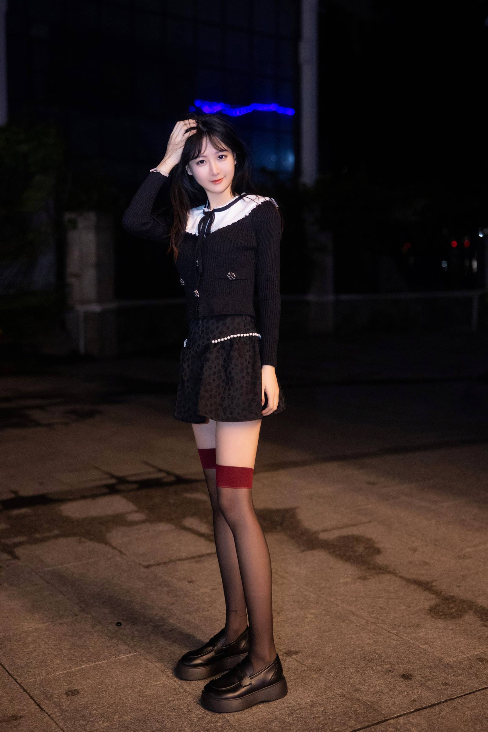 谢小蒽(幼幼) - 魅惑黑丝情趣[26P] - 速更版-艺库