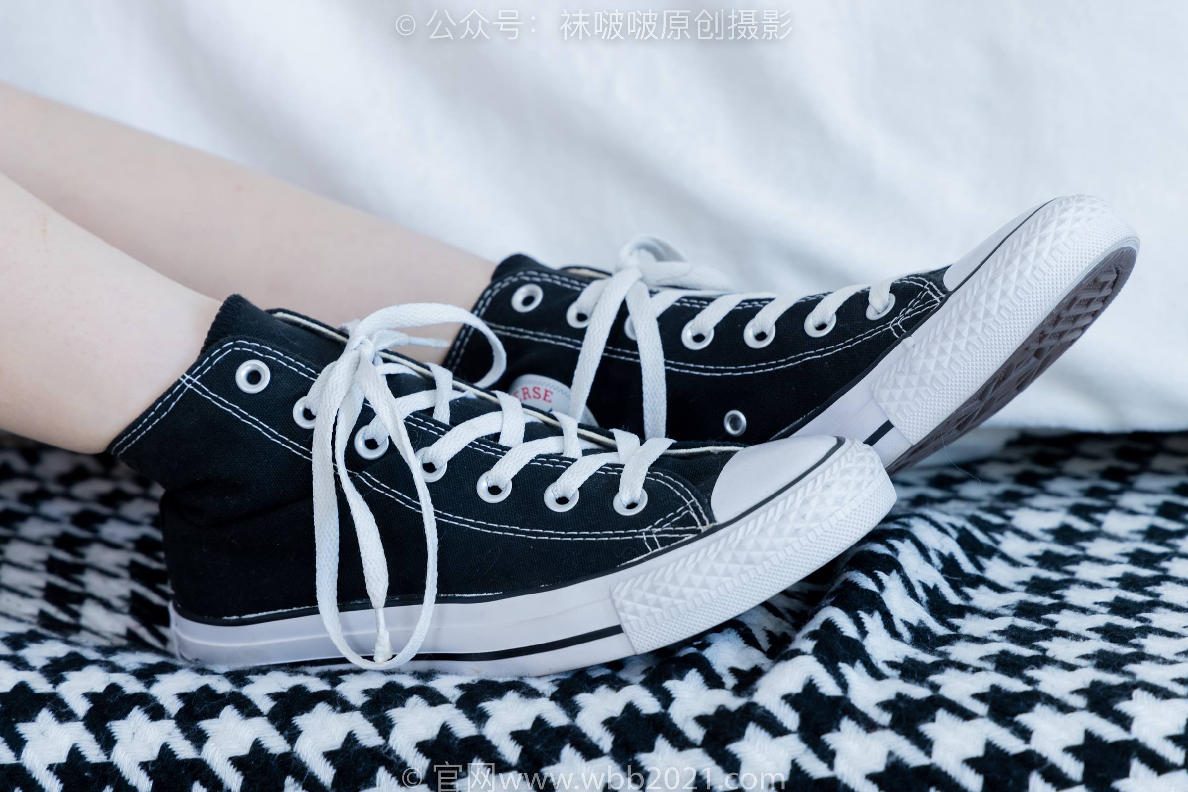 图片[24]-[BoBoSocks袜啵啵]NO.331 甜甜圈-板鞋、白棉袜、裸足[144P] – 速更版-美库