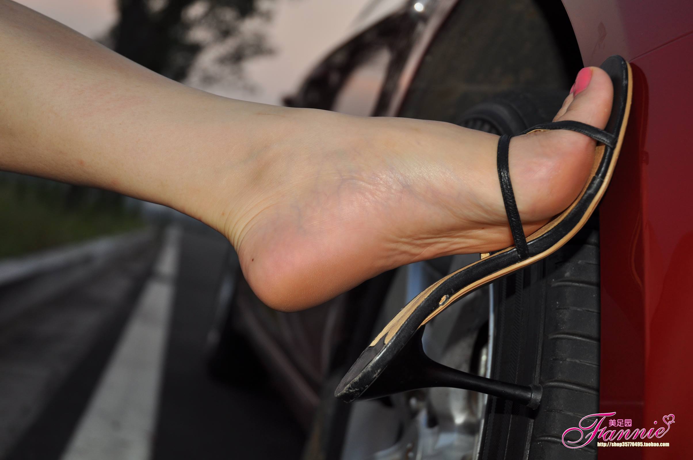 图片[37]-Fannie芬妮每足园 No.339 暮色阑珊极致高跟凉拖1 [79P] – 速更版-美库