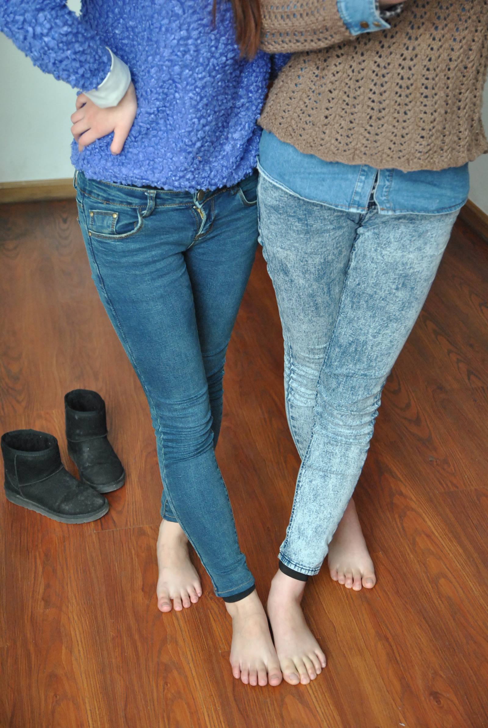 图片[19]-自由摄影 No.039 楠楠 齐齐 裸足比脚 [61P] – 速更版-美库