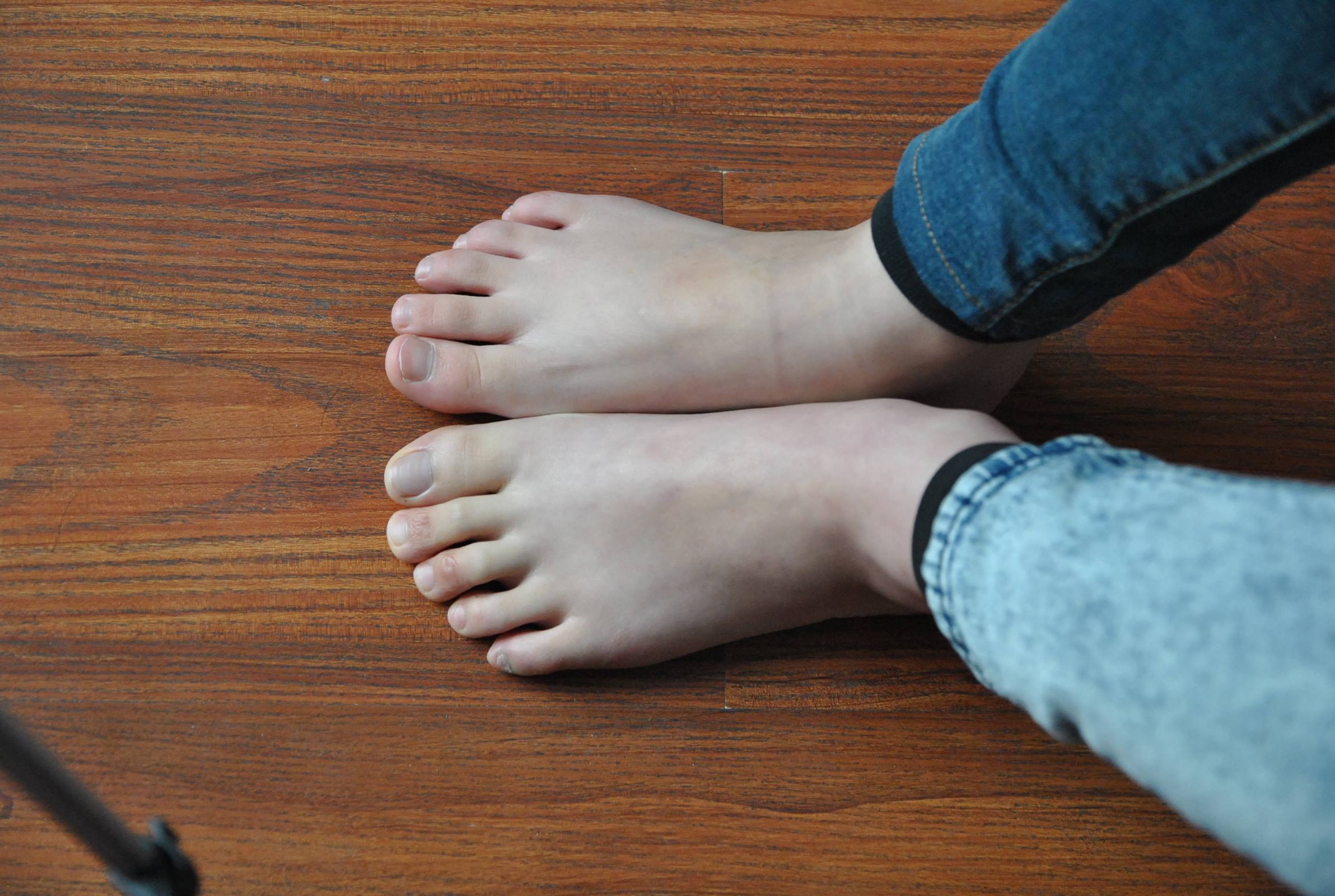 图片[21]-自由摄影 No.039 楠楠 齐齐 裸足比脚 [61P] – 速更版-美库