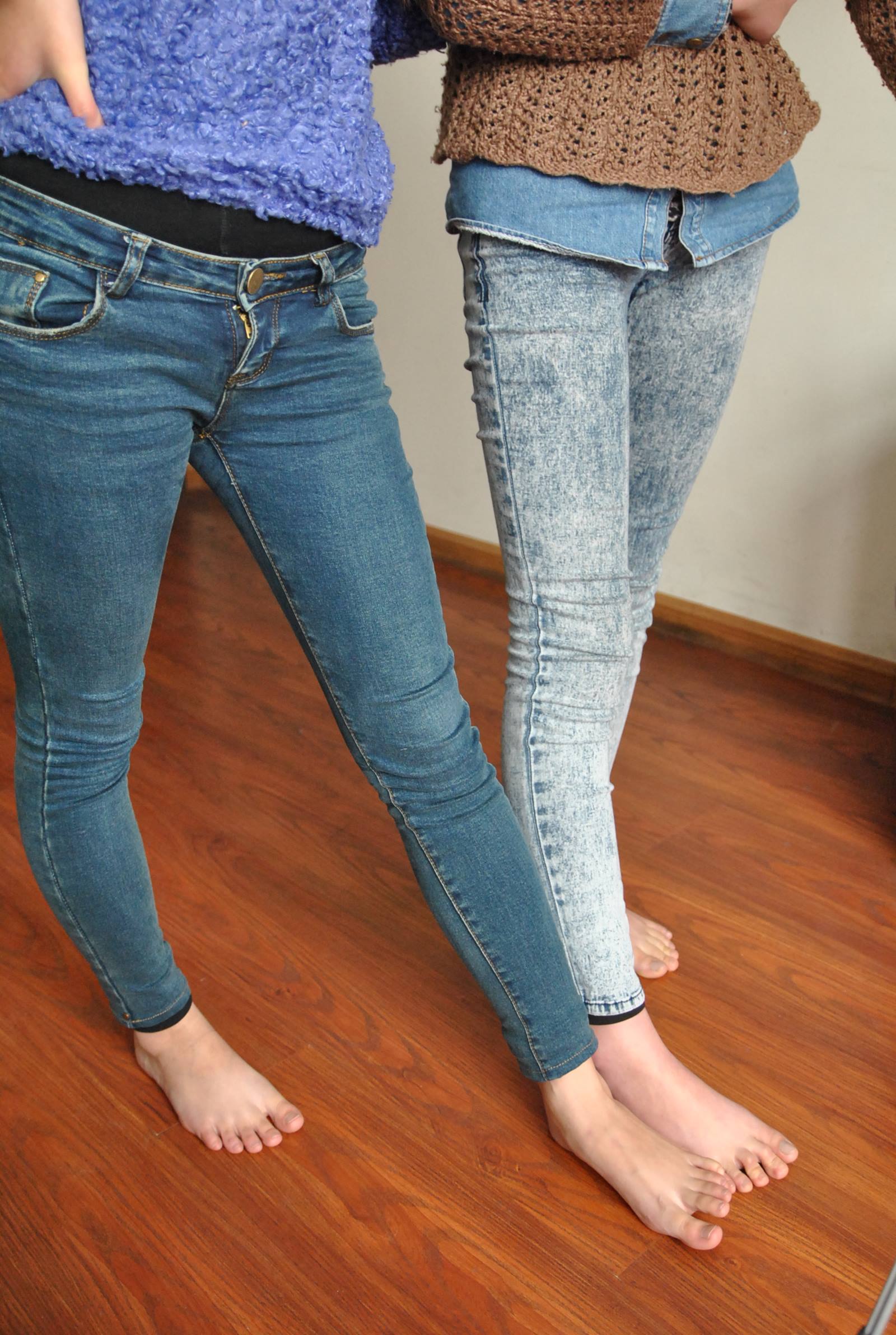 图片[39]-自由摄影 No.039 楠楠 齐齐 裸足比脚 [61P] – 速更版-美库