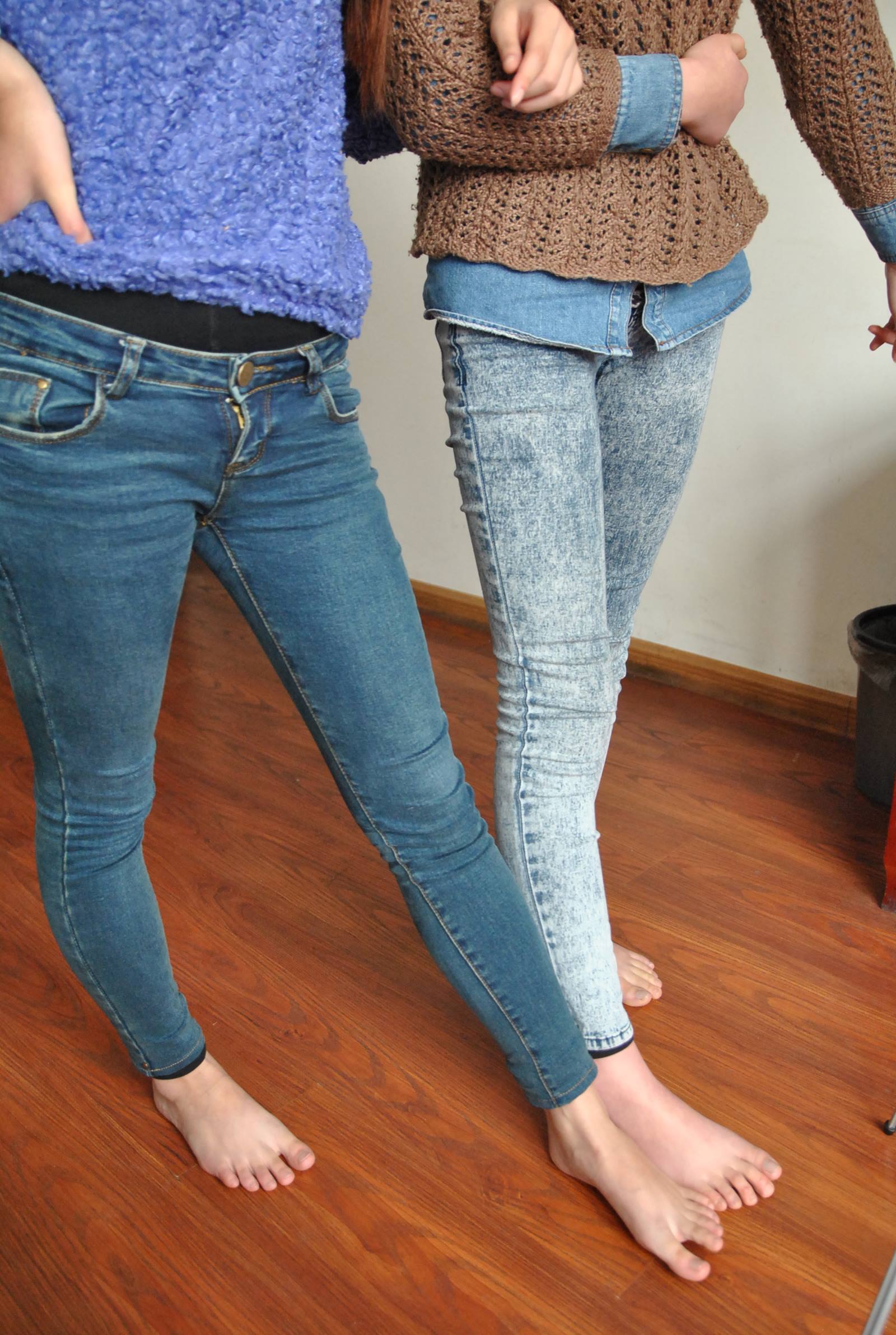 图片[40]-自由摄影 No.039 楠楠 齐齐 裸足比脚 [61P] – 速更版-美库