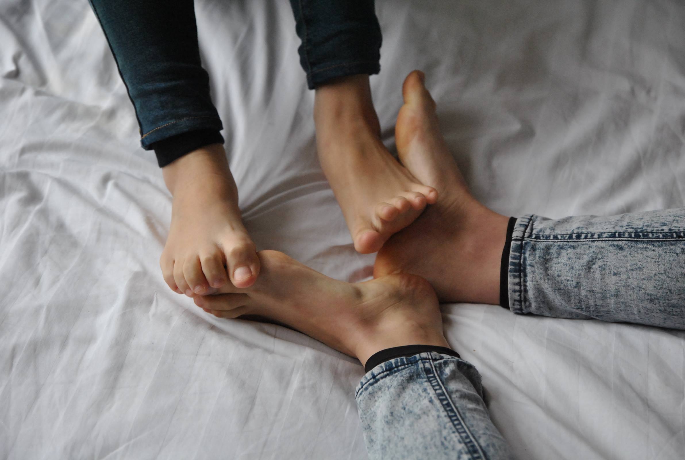 图片[49]-自由摄影 No.039 楠楠 齐齐 裸足比脚 [61P] – 速更版-美库