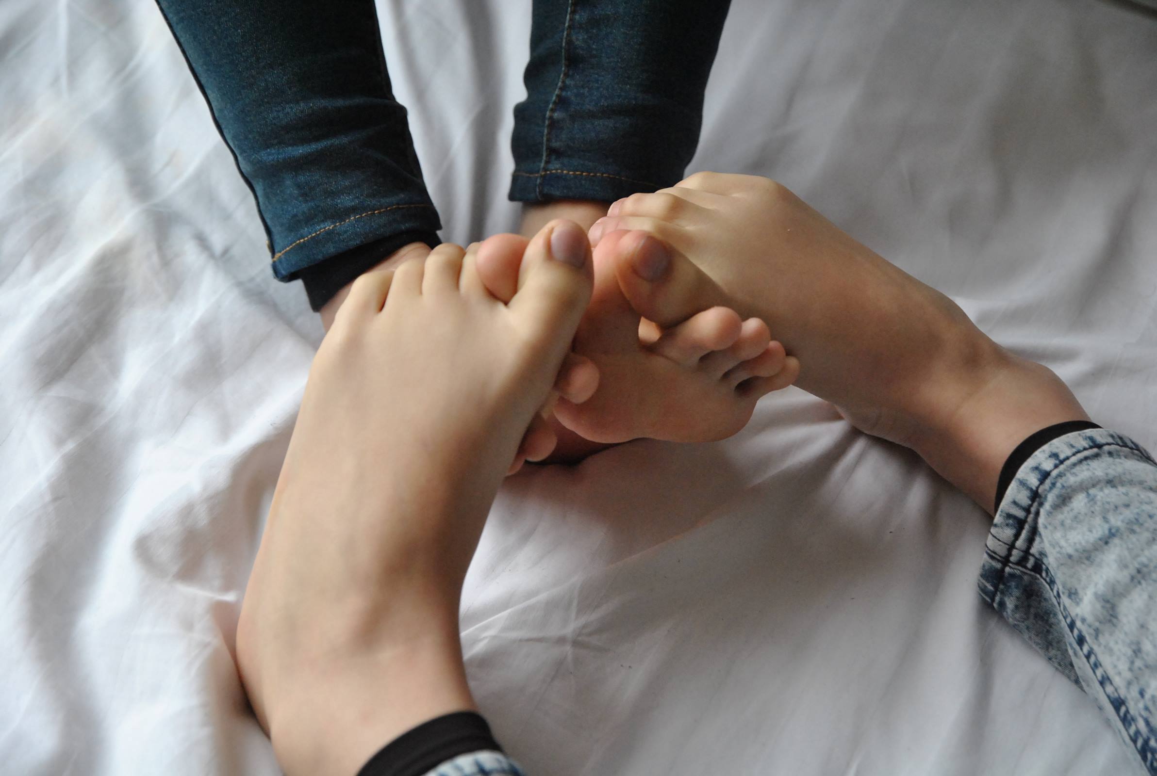 图片[51]-自由摄影 No.039 楠楠 齐齐 裸足比脚 [61P] – 速更版-美库