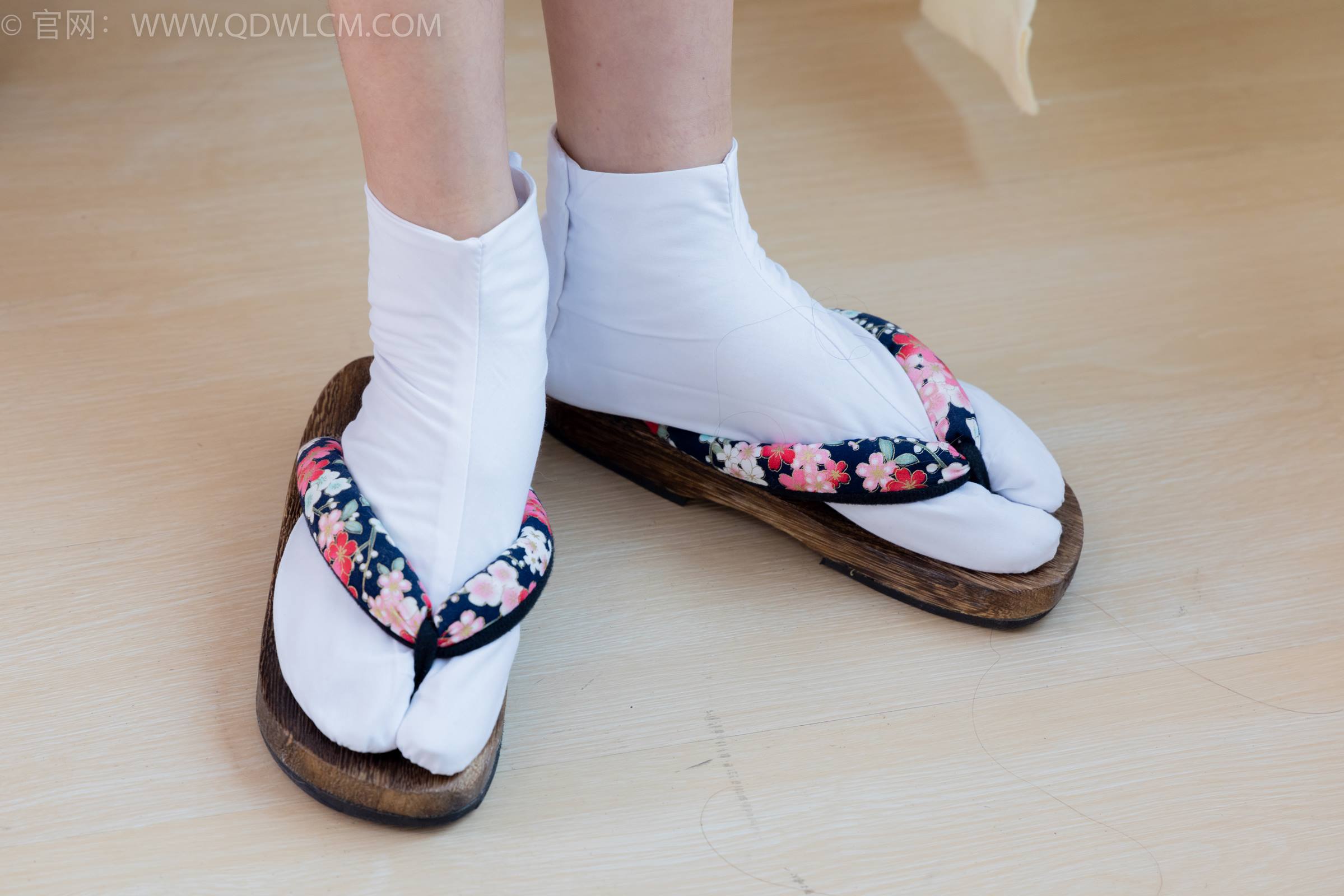 图片[22]-物恋传媒 NO.1838 雏菊-樱花绽放[180P] – 速更版-美库