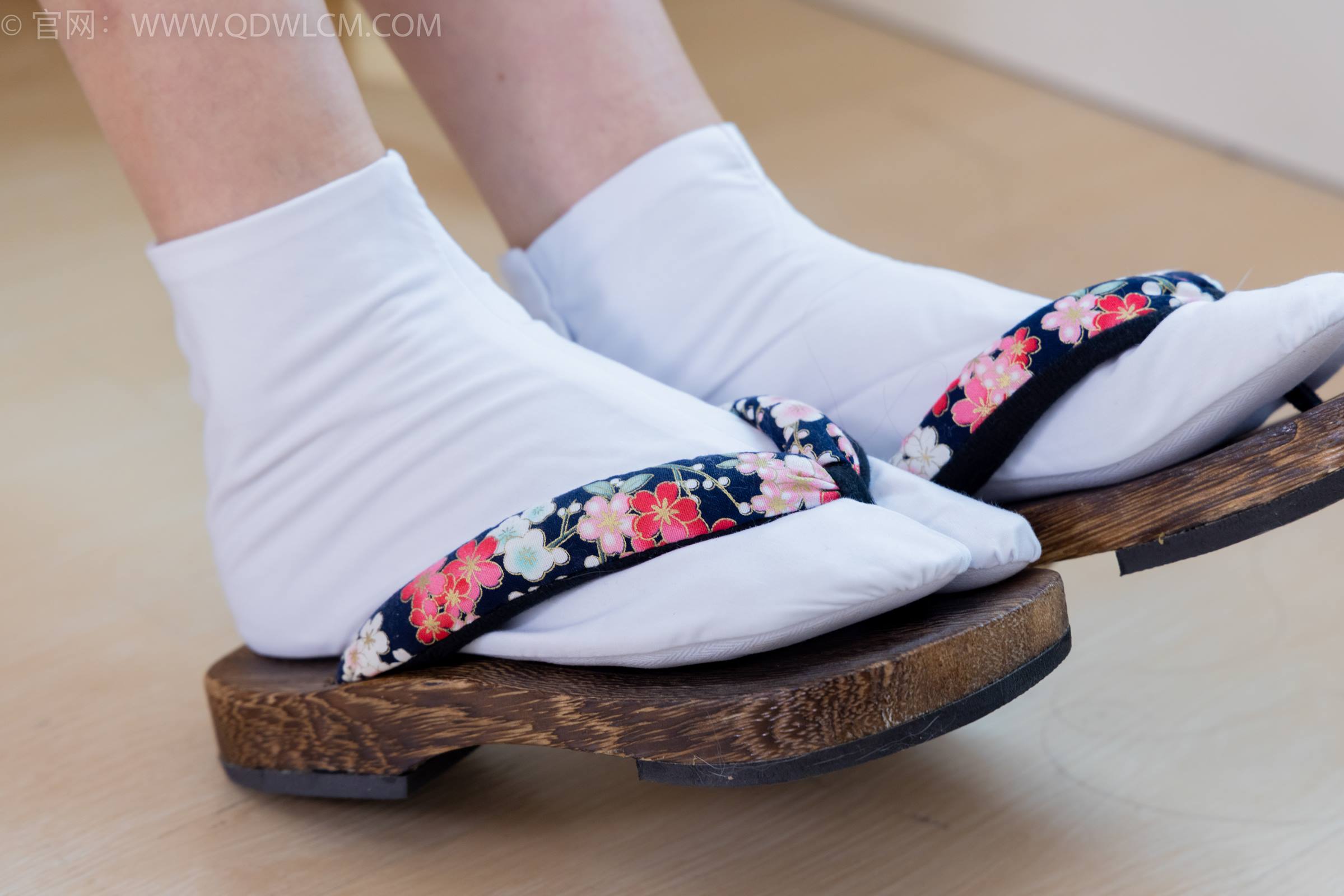 图片[25]-物恋传媒 NO.1838 雏菊-樱花绽放[180P] – 速更版-美库