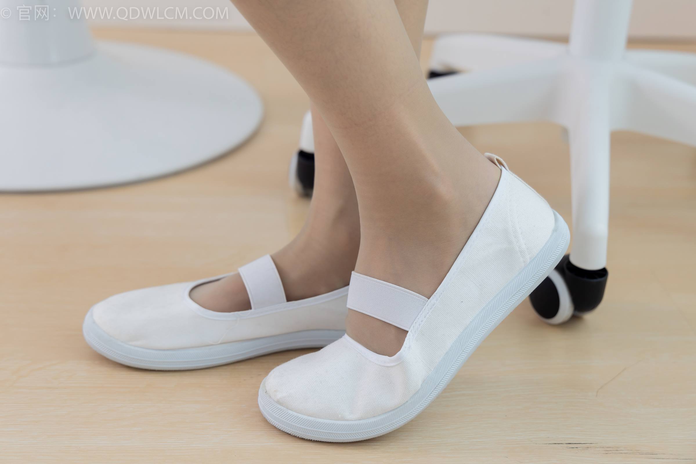 图片[128]-物恋传媒 NO.1840 菜菜-岁岁年年[180P] – 速更版-美库