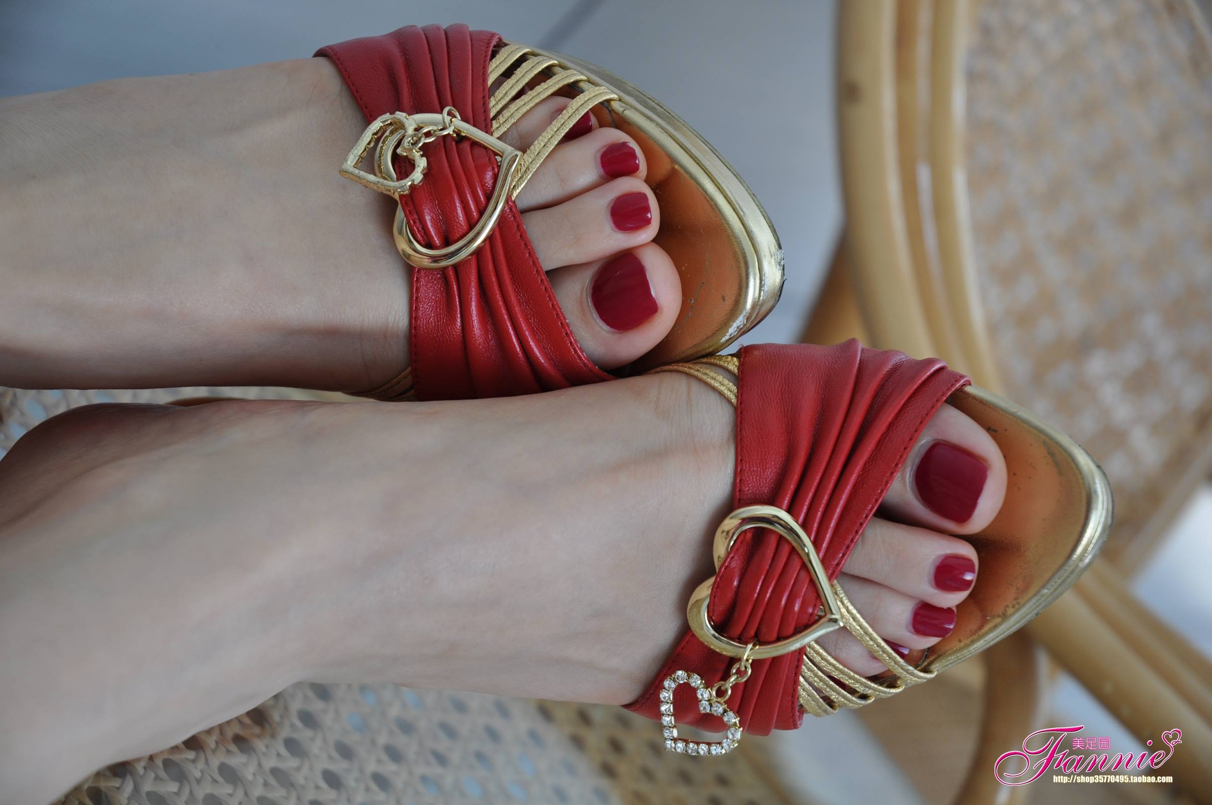 图片[28]-Fannie芬妮每足园 No.344 那抹醉人的红 [58P] – 速更版-美库